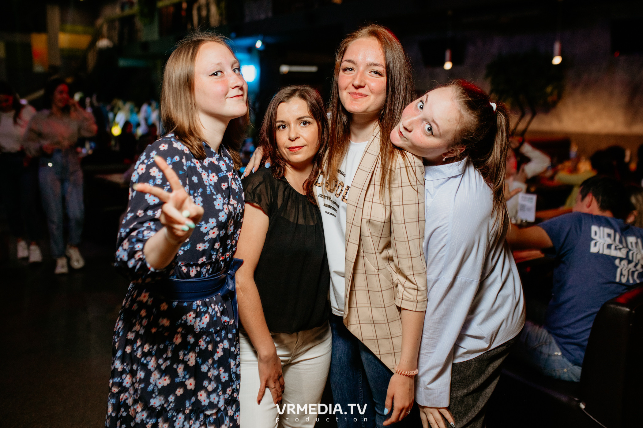 Выходные в баре «DOSKI»