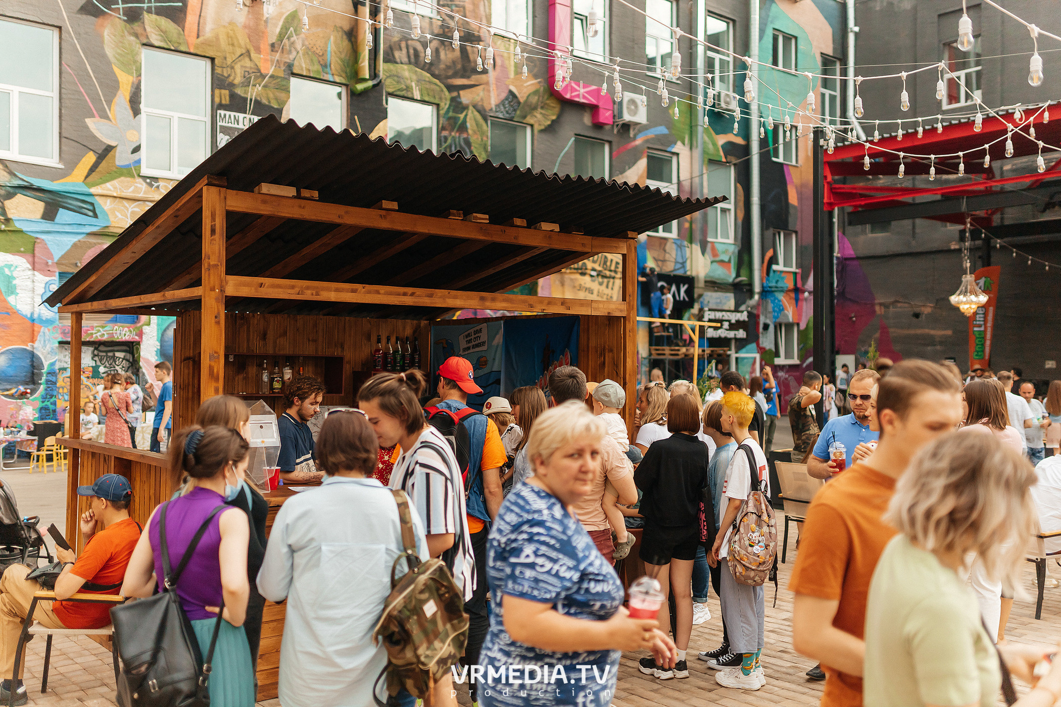 Открытие летнего сезона на арт-пространстве «Редакция»