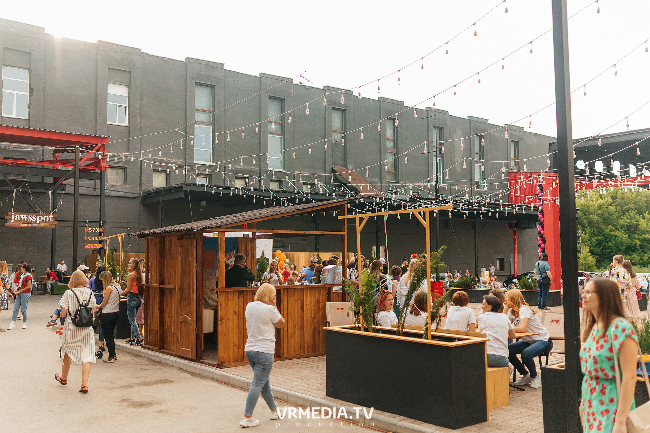 Открытие летнего сезона на арт-пространстве «Редакция»