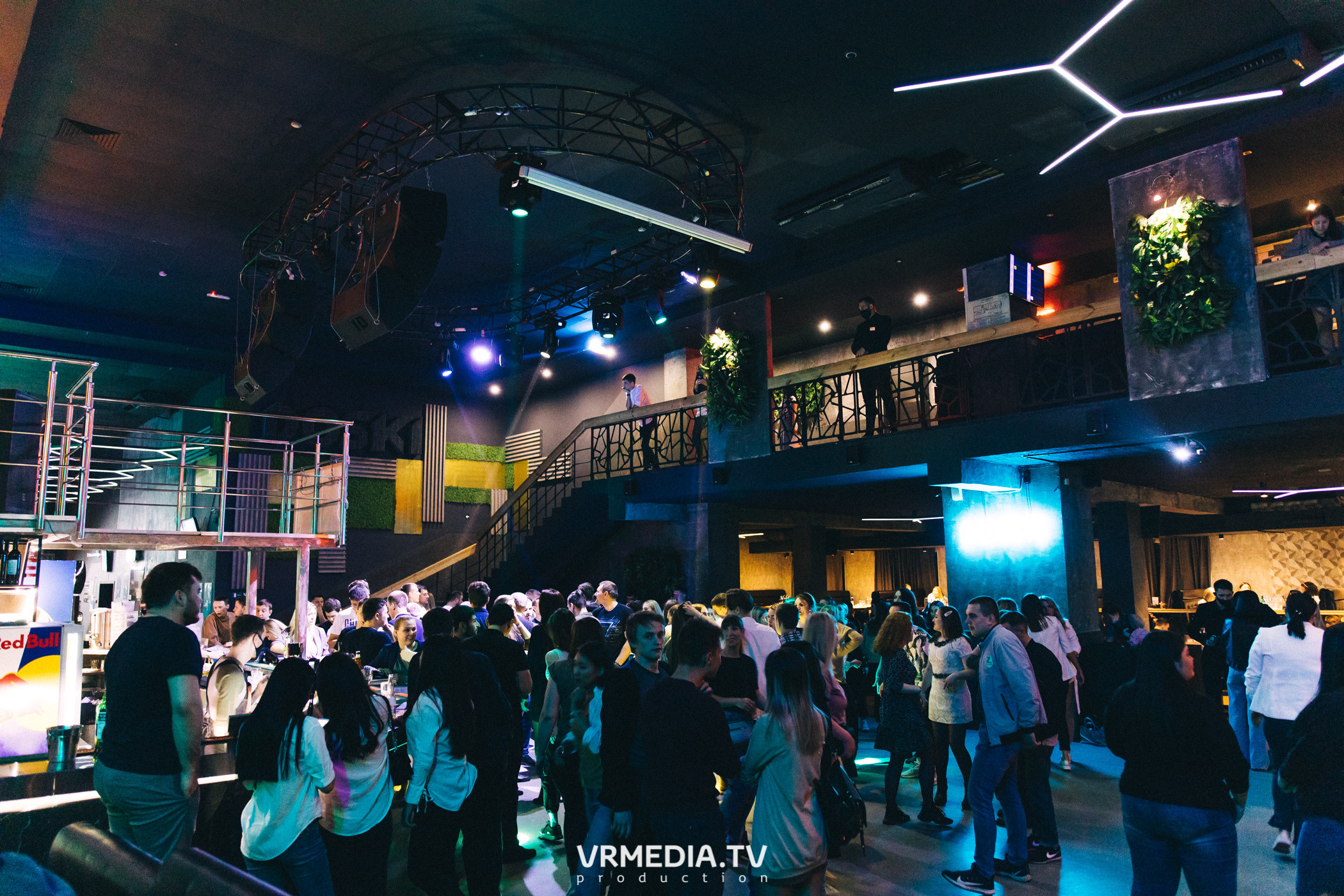 Выходные в баре «DOSKI»