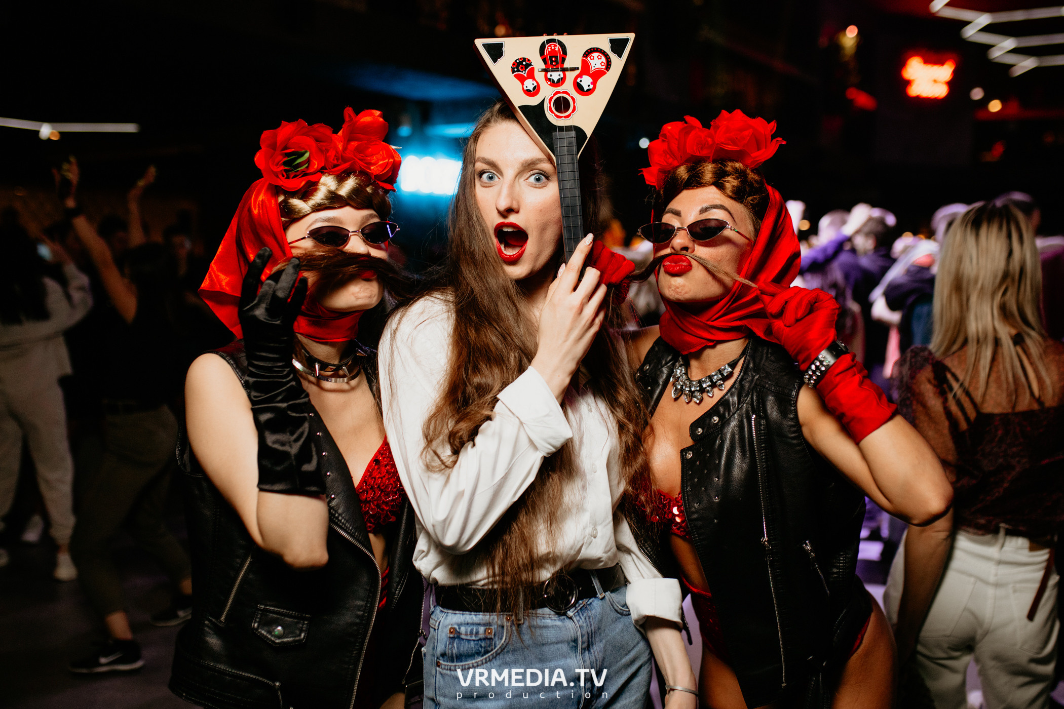 Выходные в баре «DOSKI»