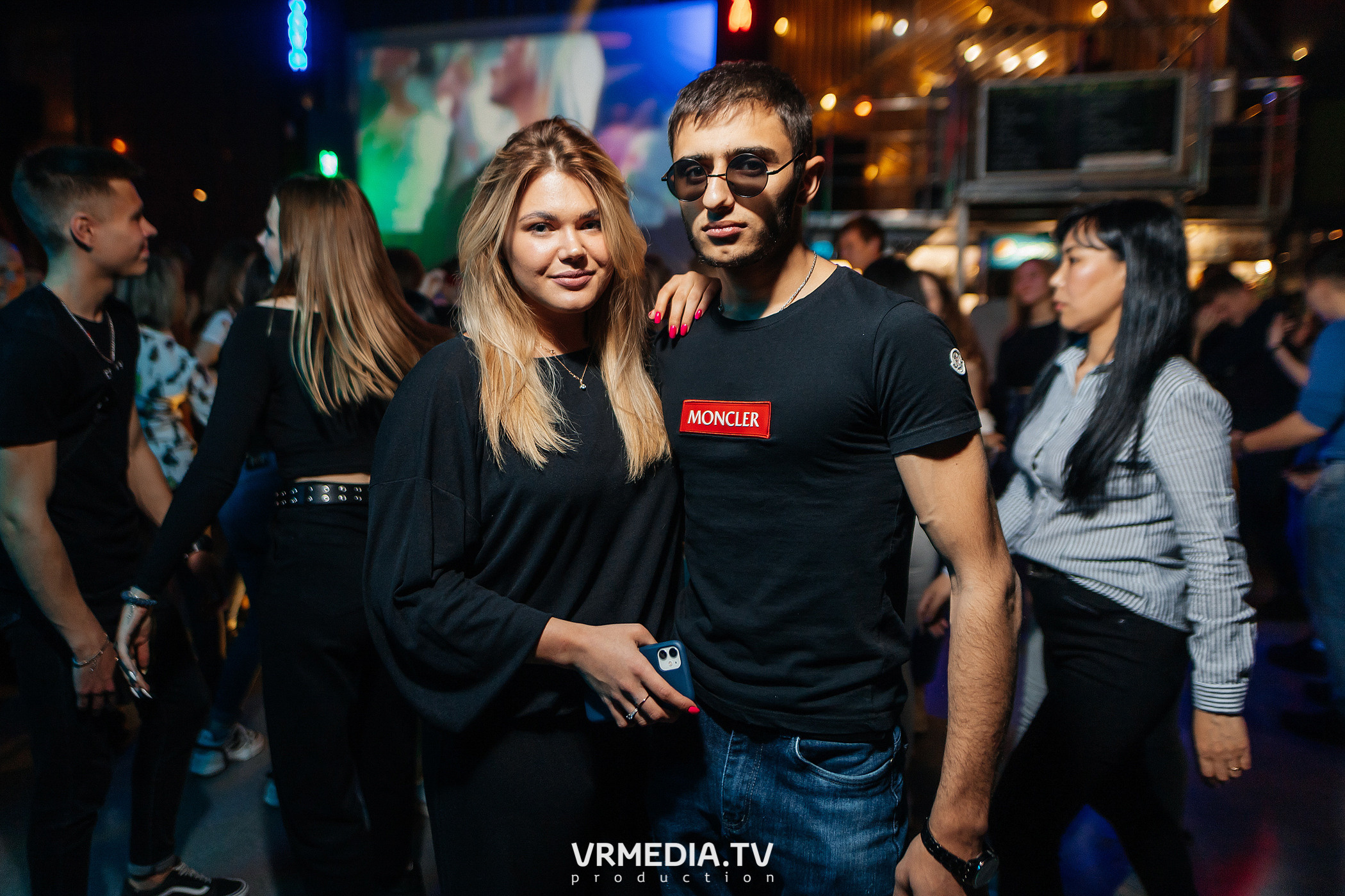 Выходные в баре «DOSKI»