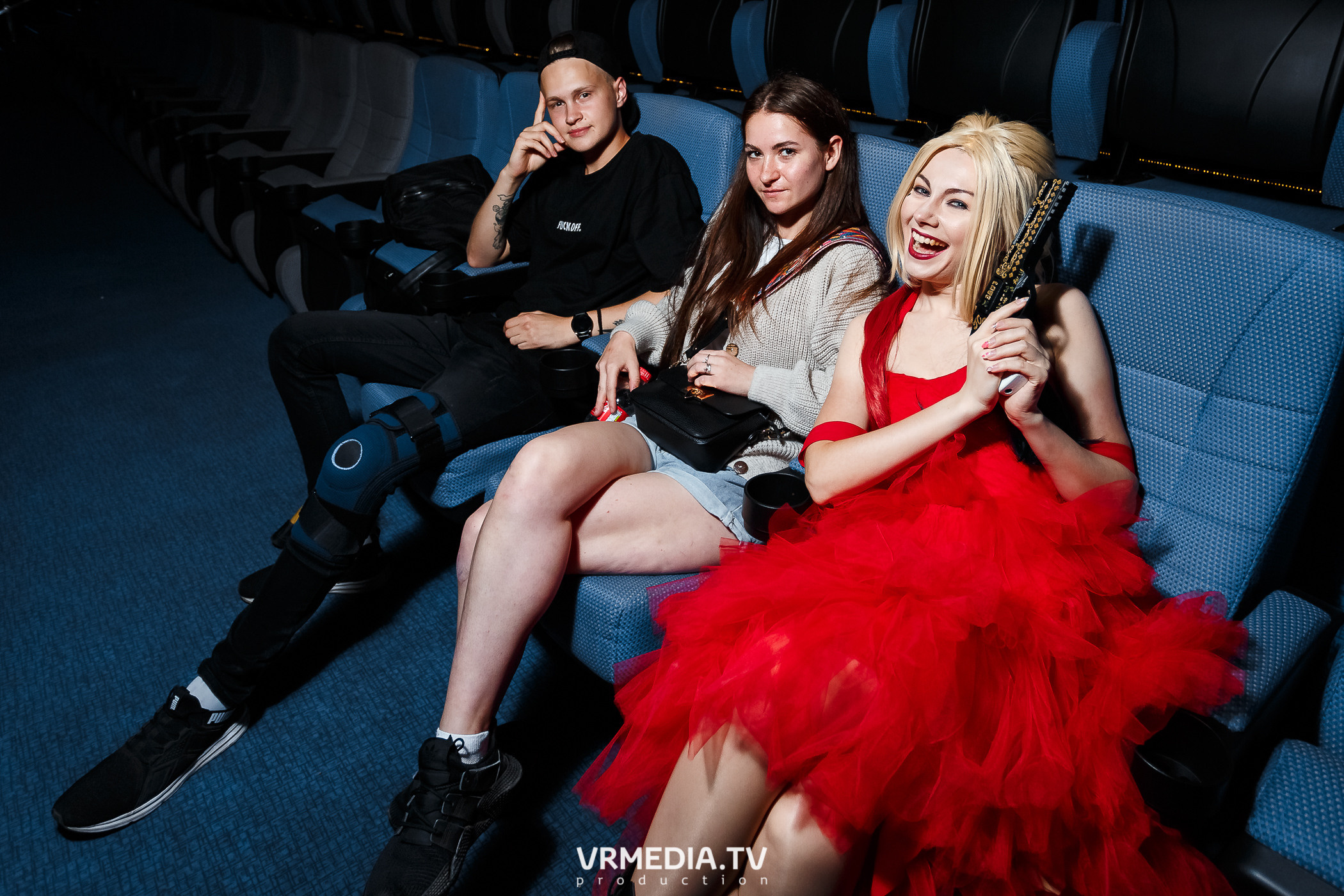 Starmax Cinema. Премьера фильма «Отряд Самоубийц»: Миссия навылет