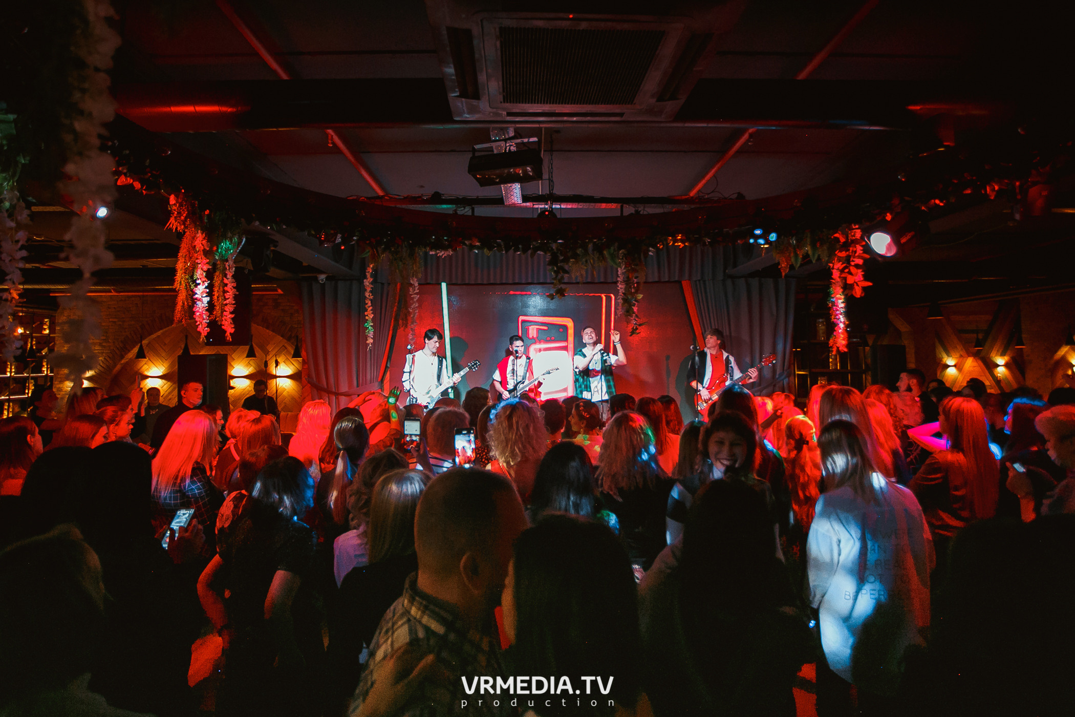 Группа «На-На» в гриль-баре «Жара»