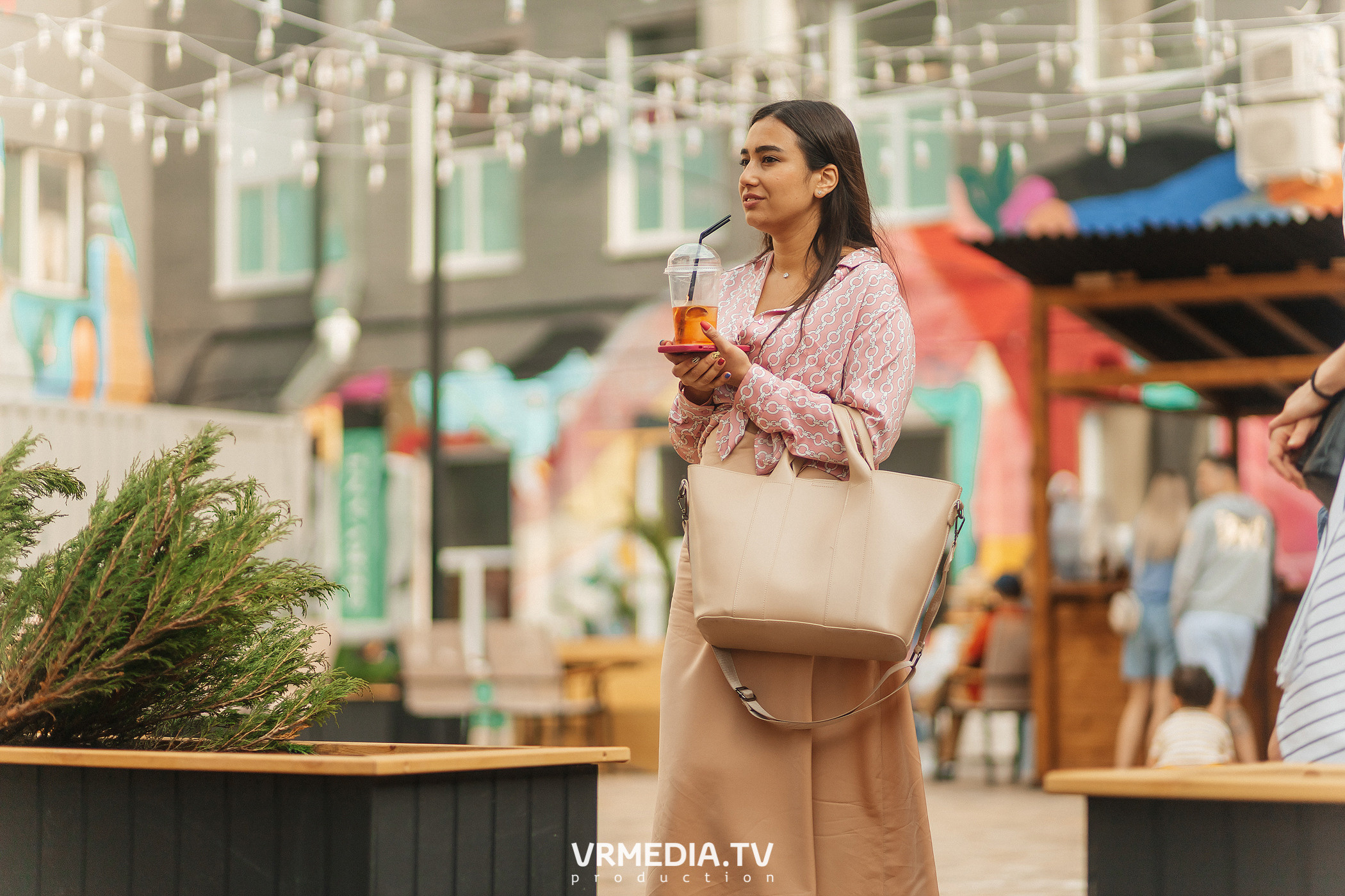 Открытие летнего сезона на арт-пространстве «Редакция»