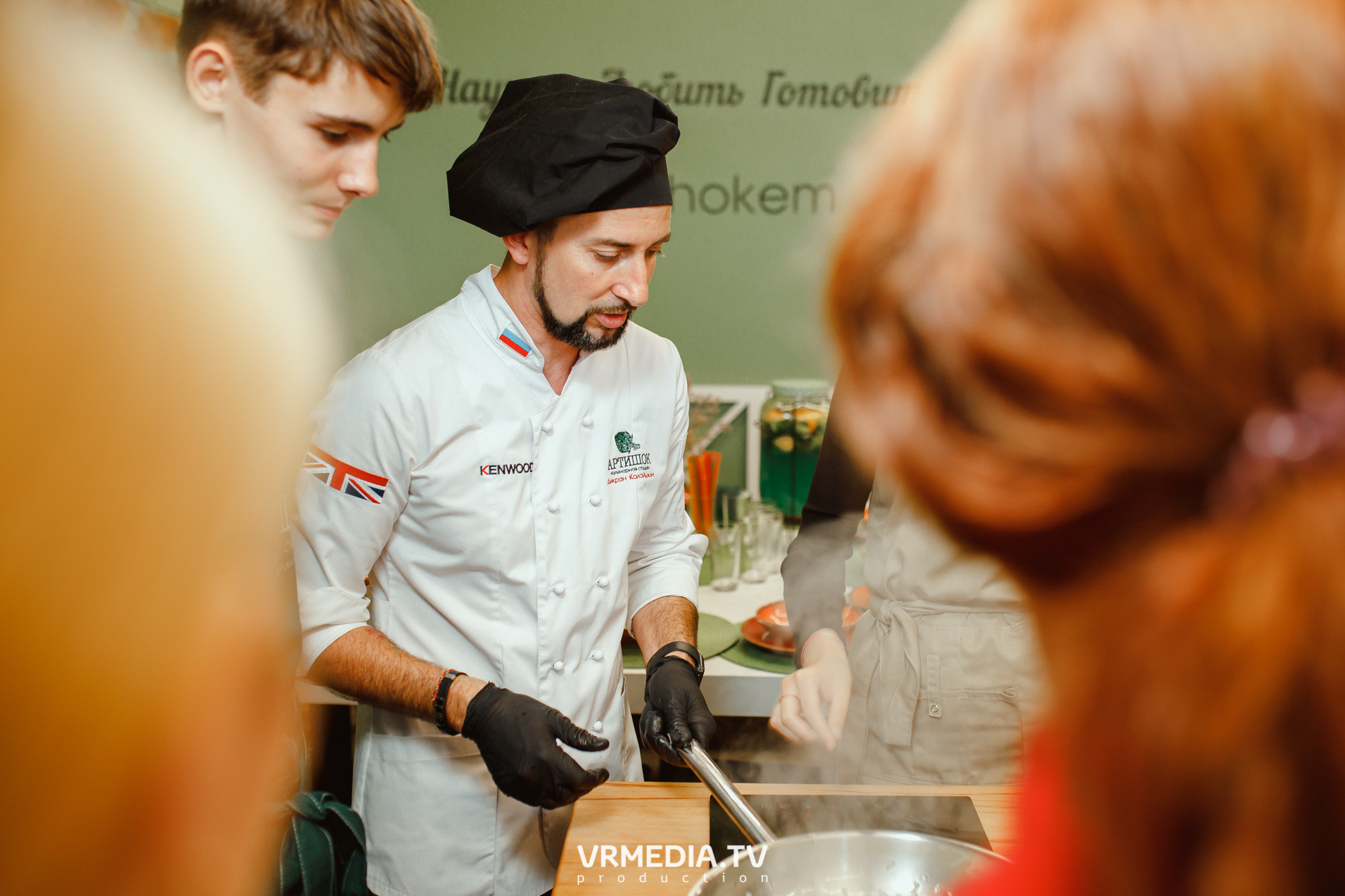 Выпускной 9 класс детского дома #105 в студии «Артишок»