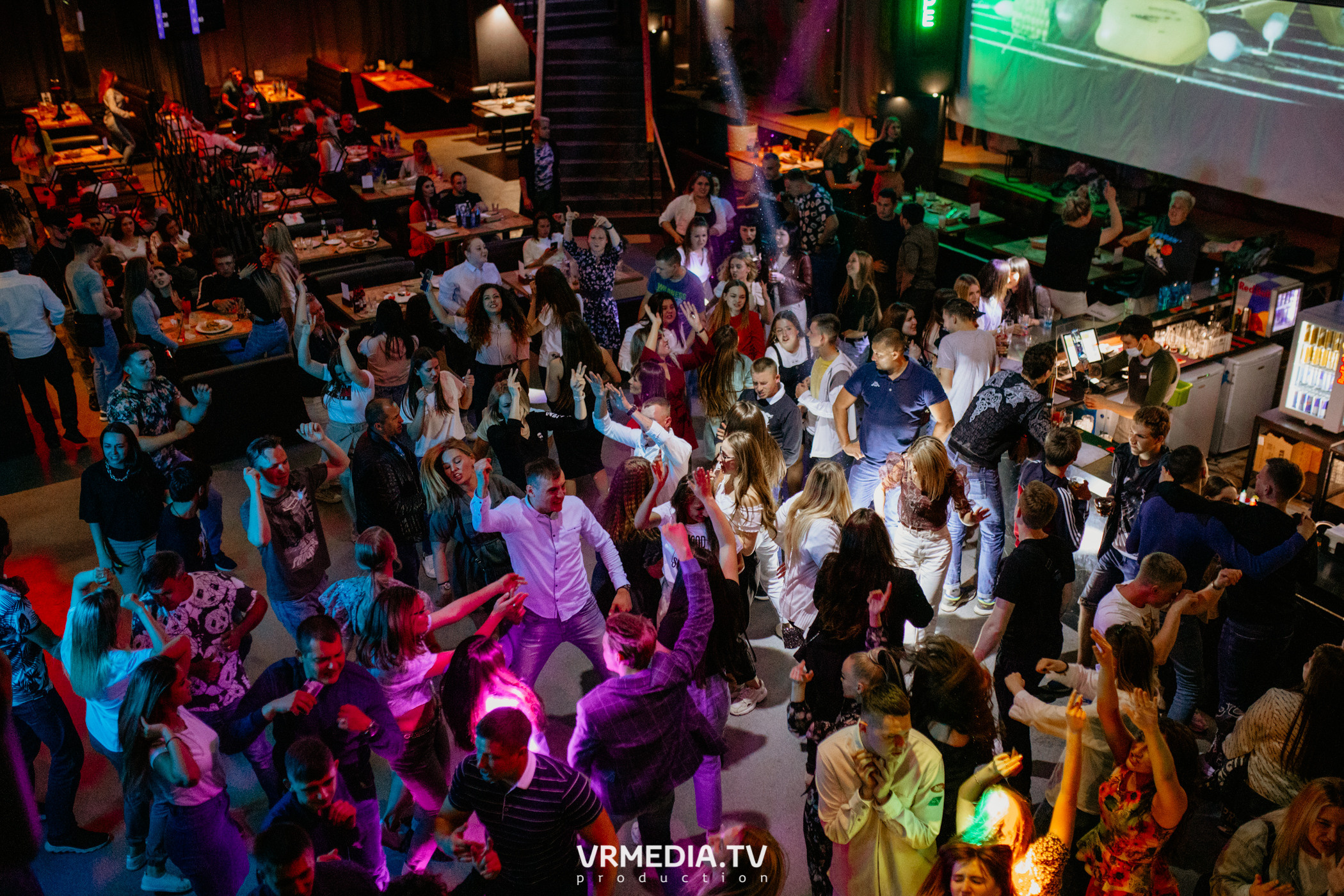 Выходные в баре «DOSKI»