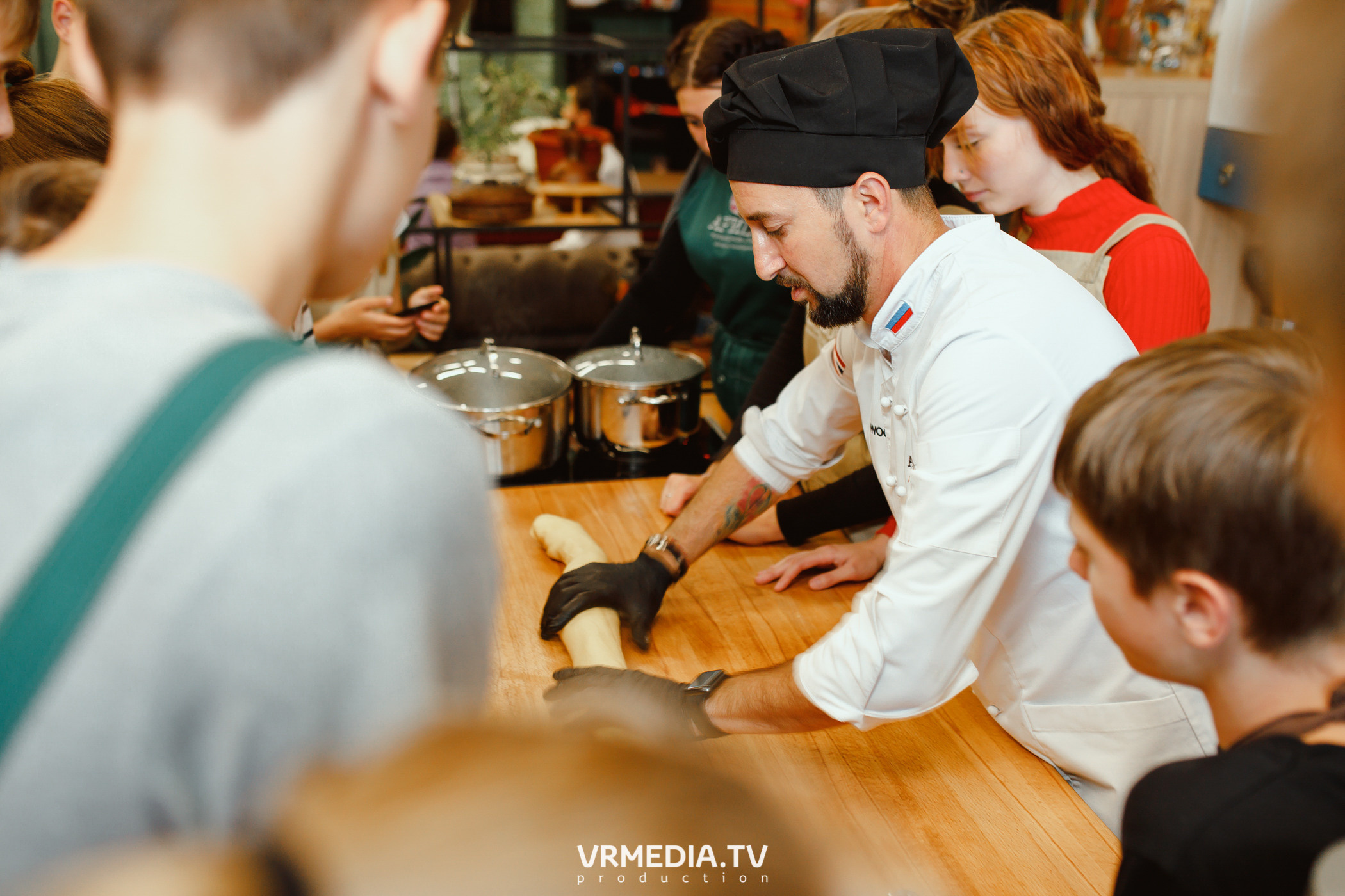 Выпускной 9 класс детского дома #105 в студии «Артишок»