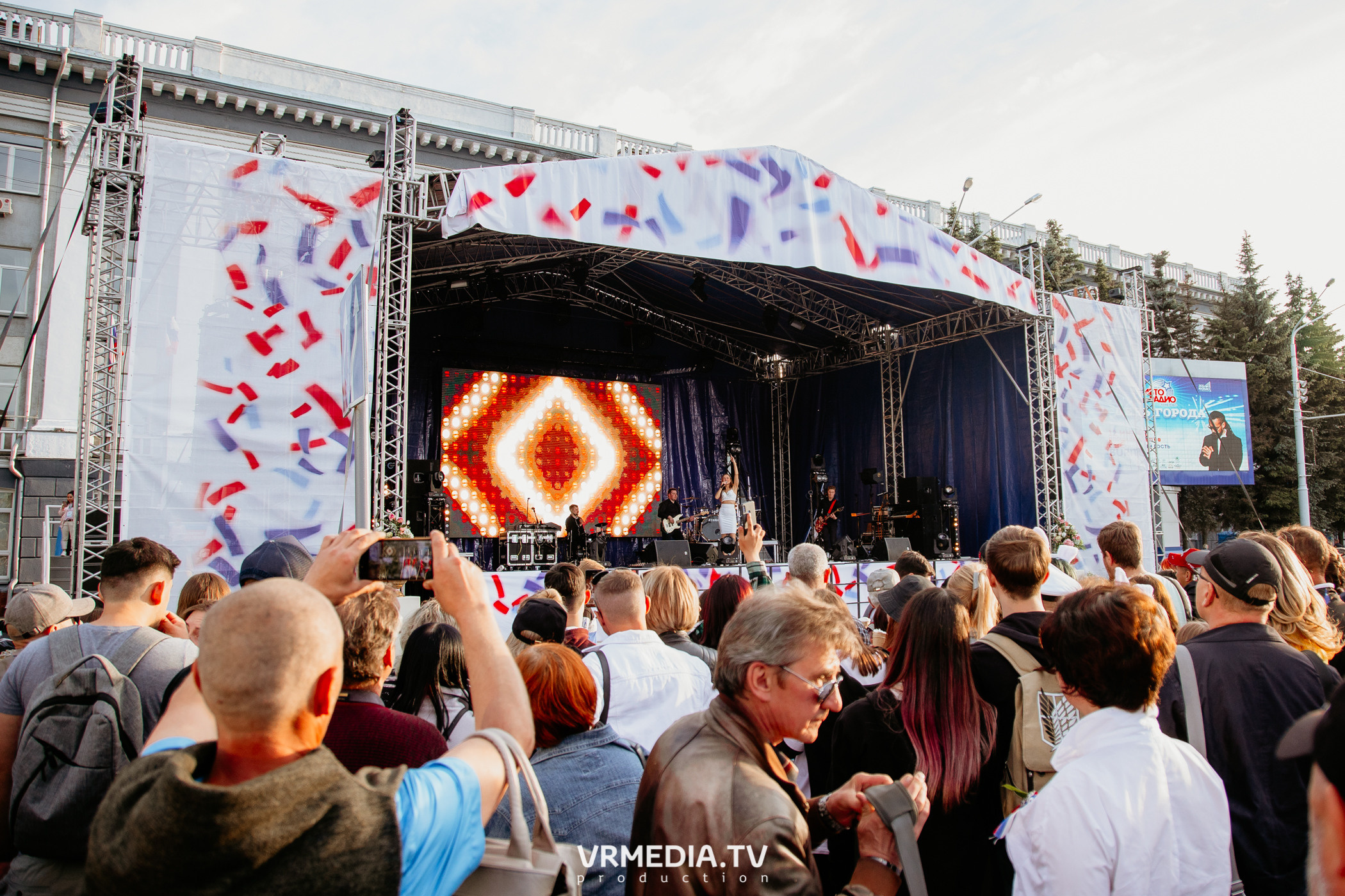 День города. День России