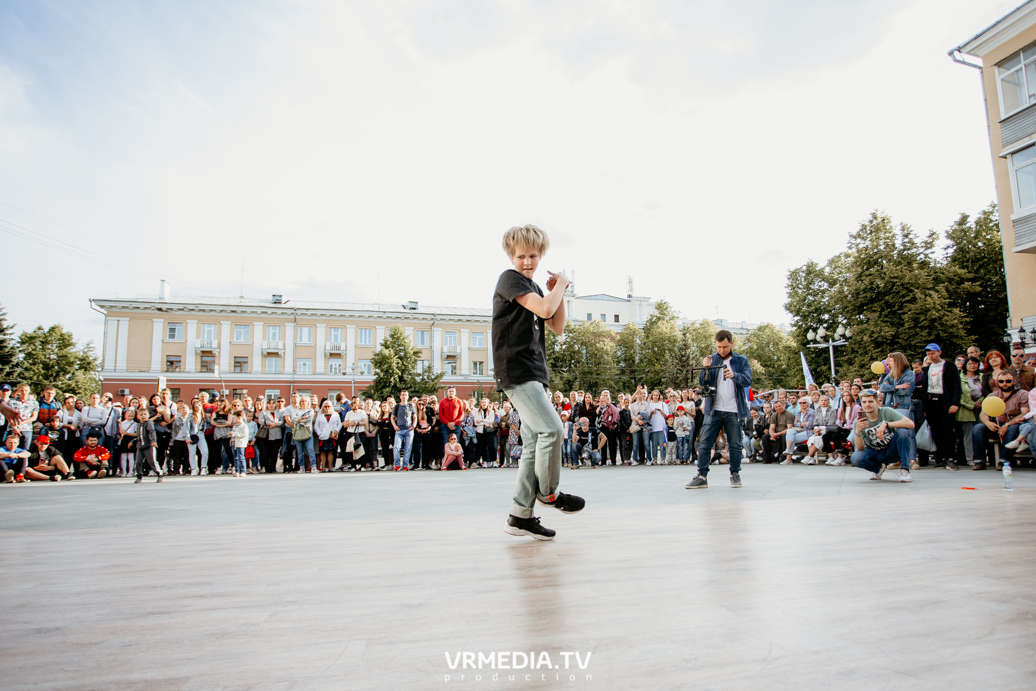 День города. День России