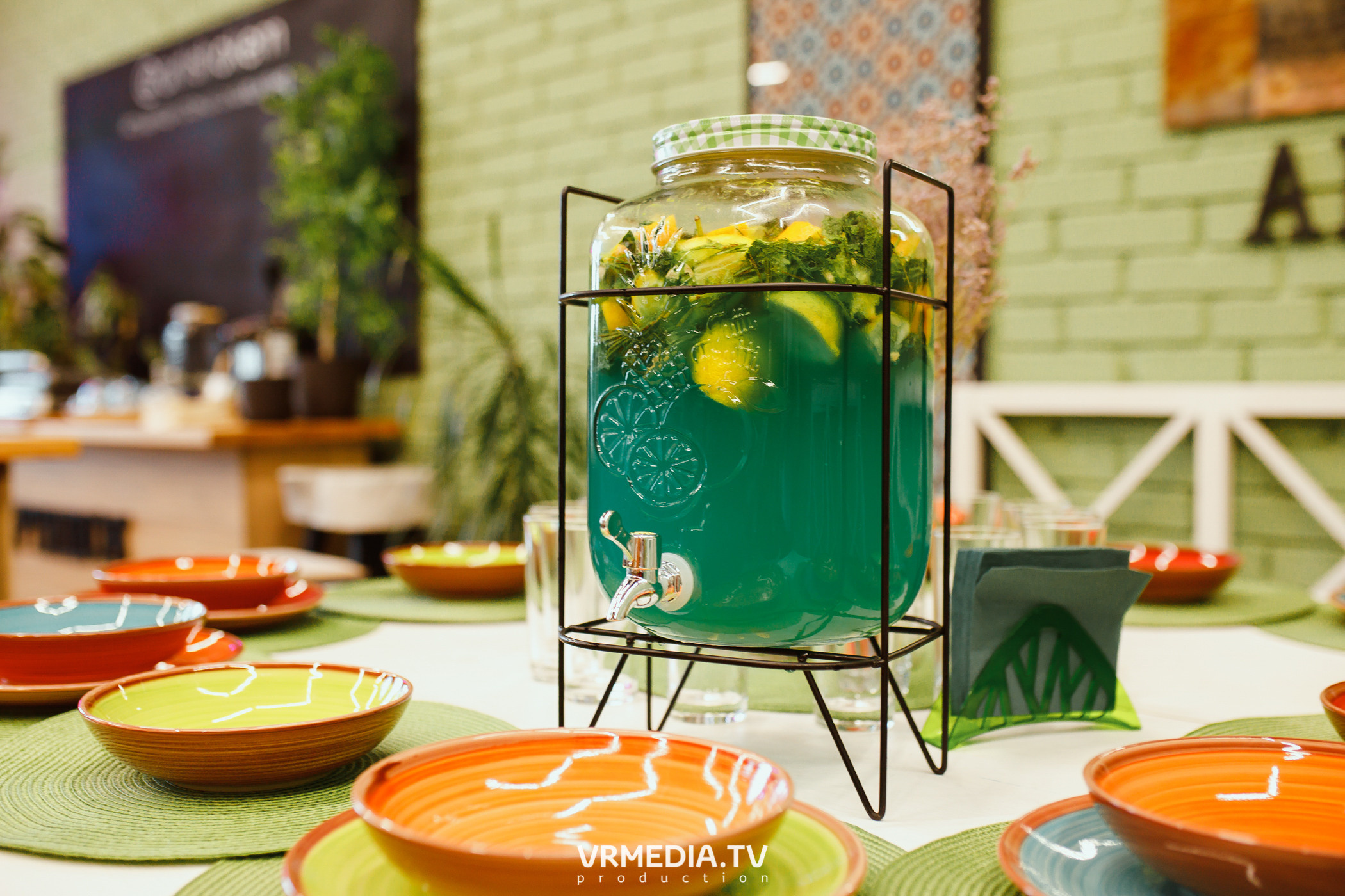 Выпускной 9 класс детского дома #105 в студии «Артишок»