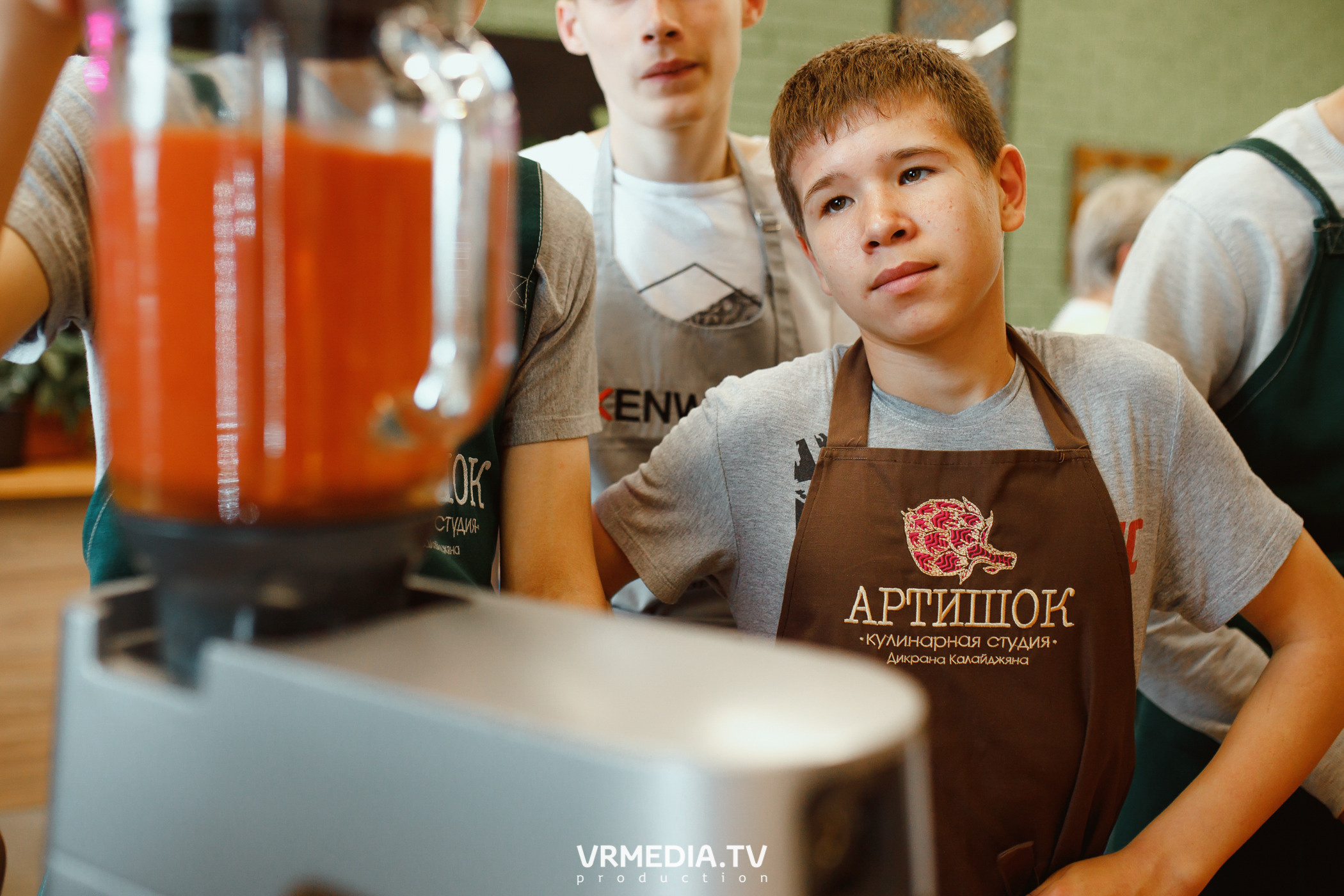 Выпускной 9 класс детского дома #105 в студии «Артишок»