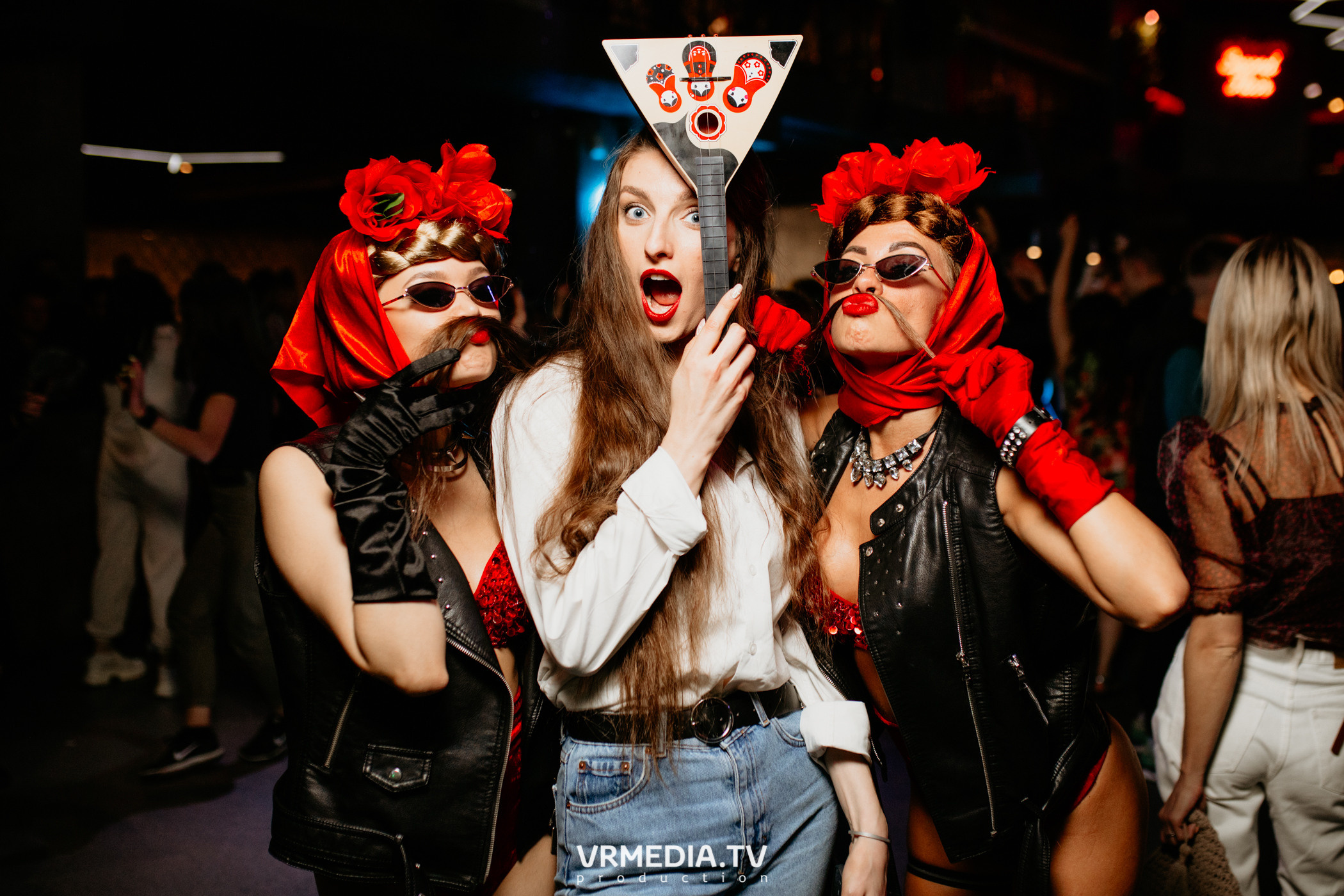 Выходные в баре «DOSKI»