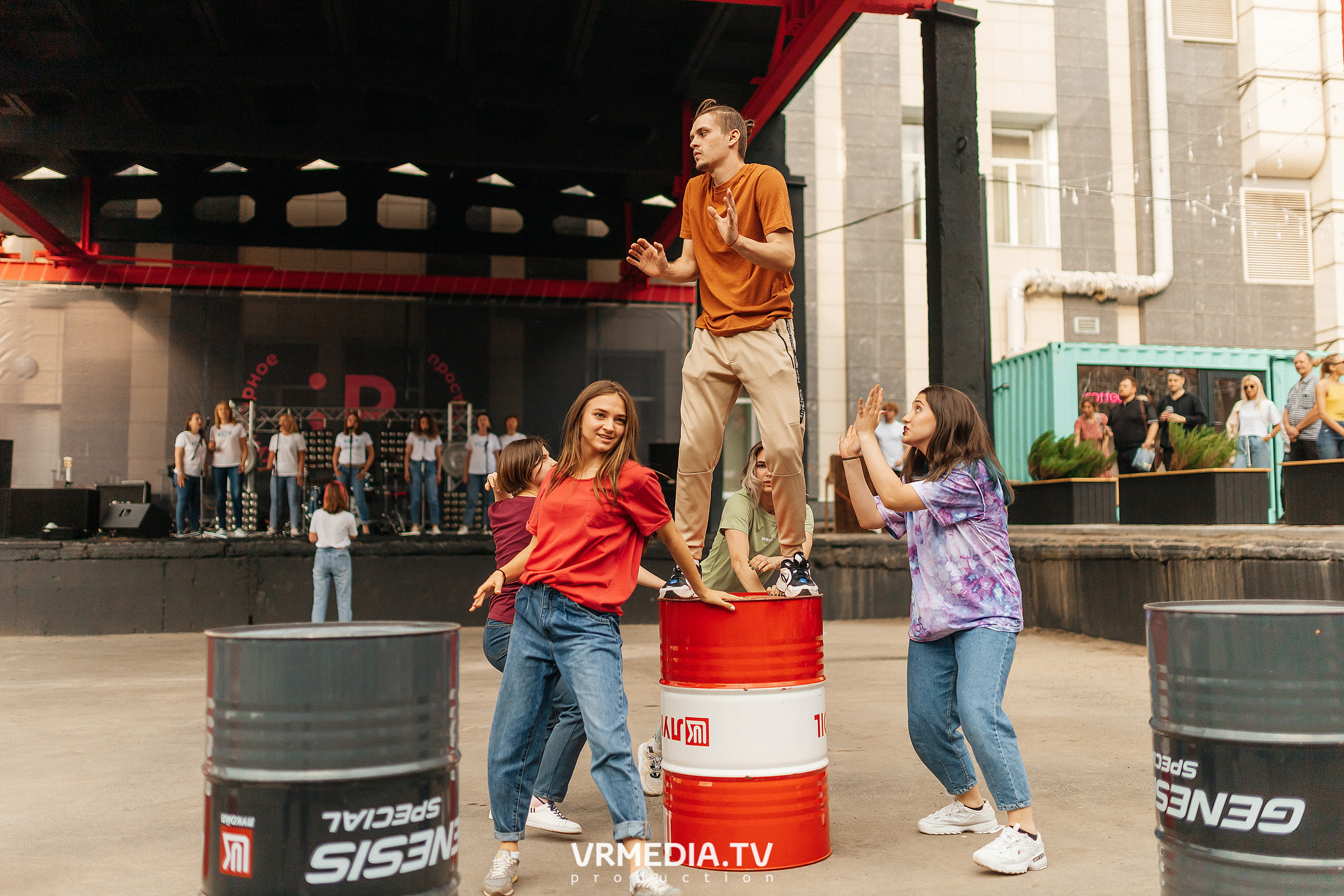 Открытие летнего сезона на арт-пространстве «Редакция»