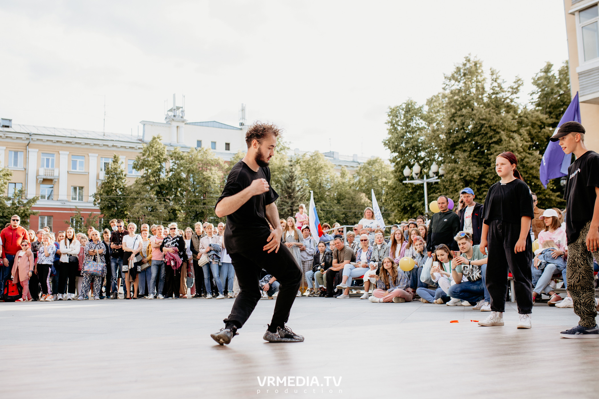 День города. День России