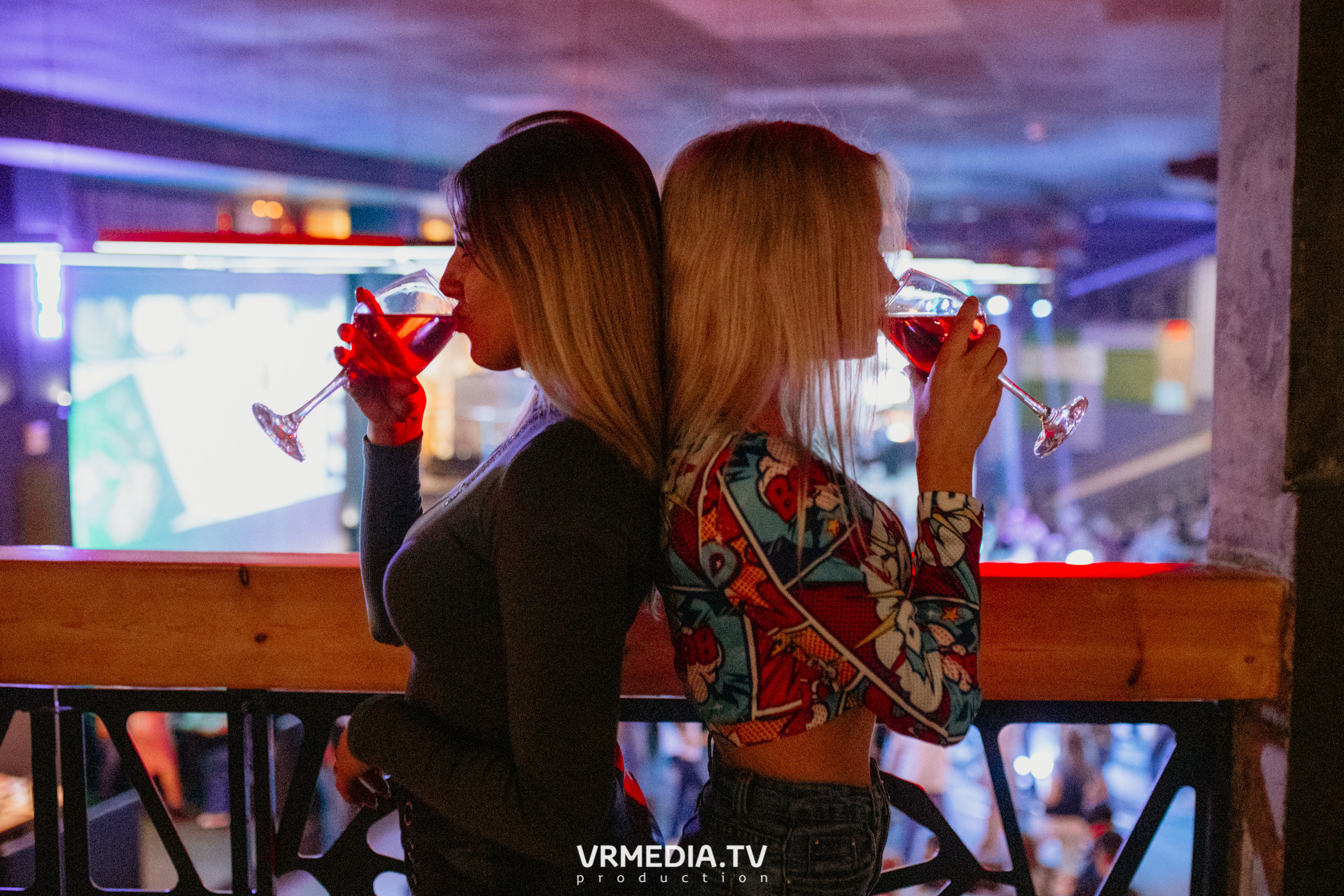 Выходные в баре «DOSKI»