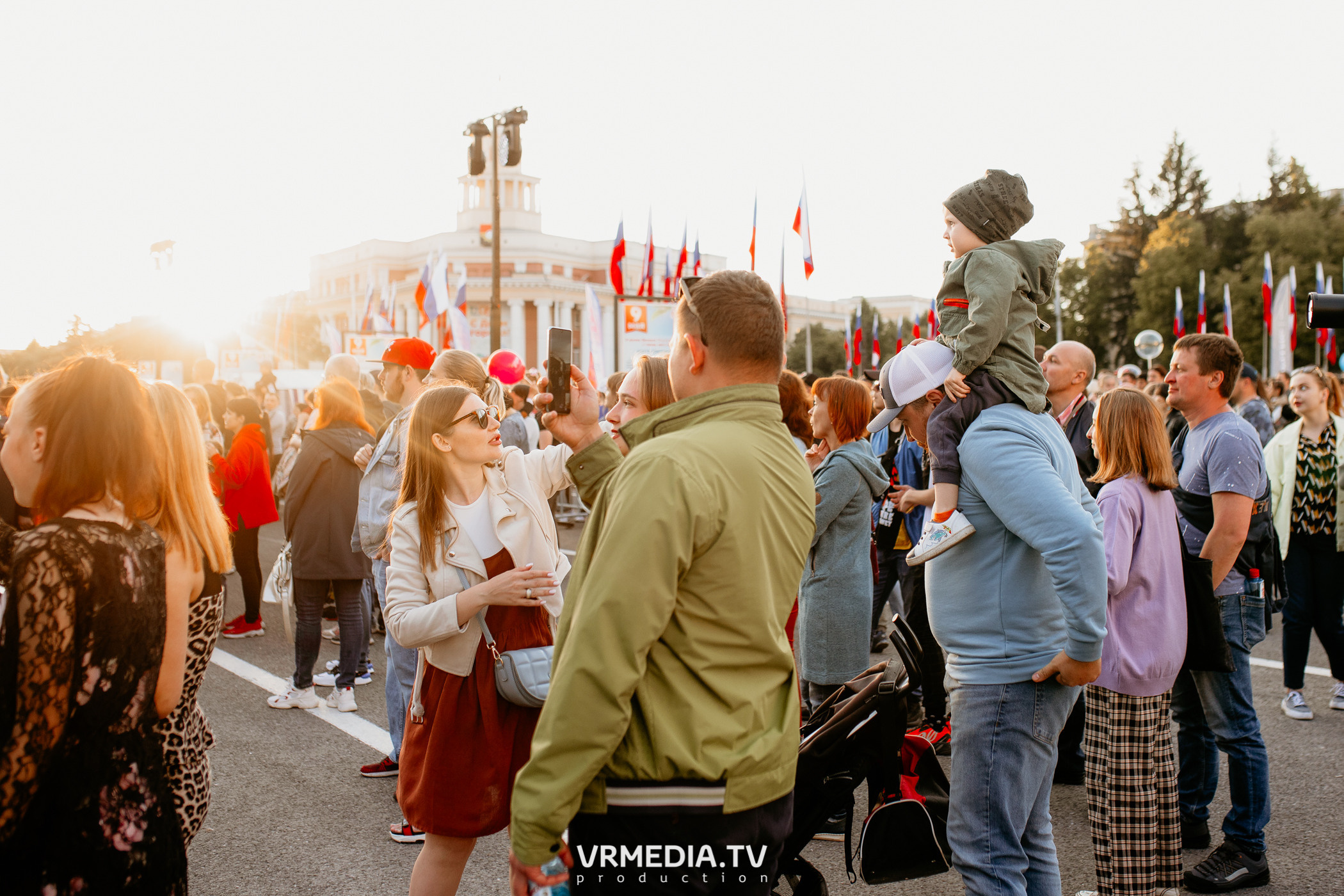 День города. День России