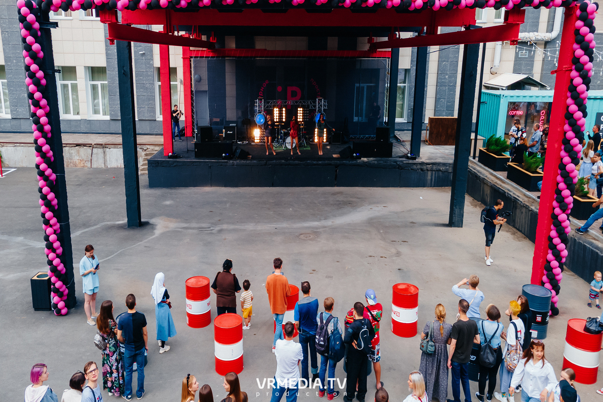 Открытие летнего сезона на арт-пространстве «Редакция»