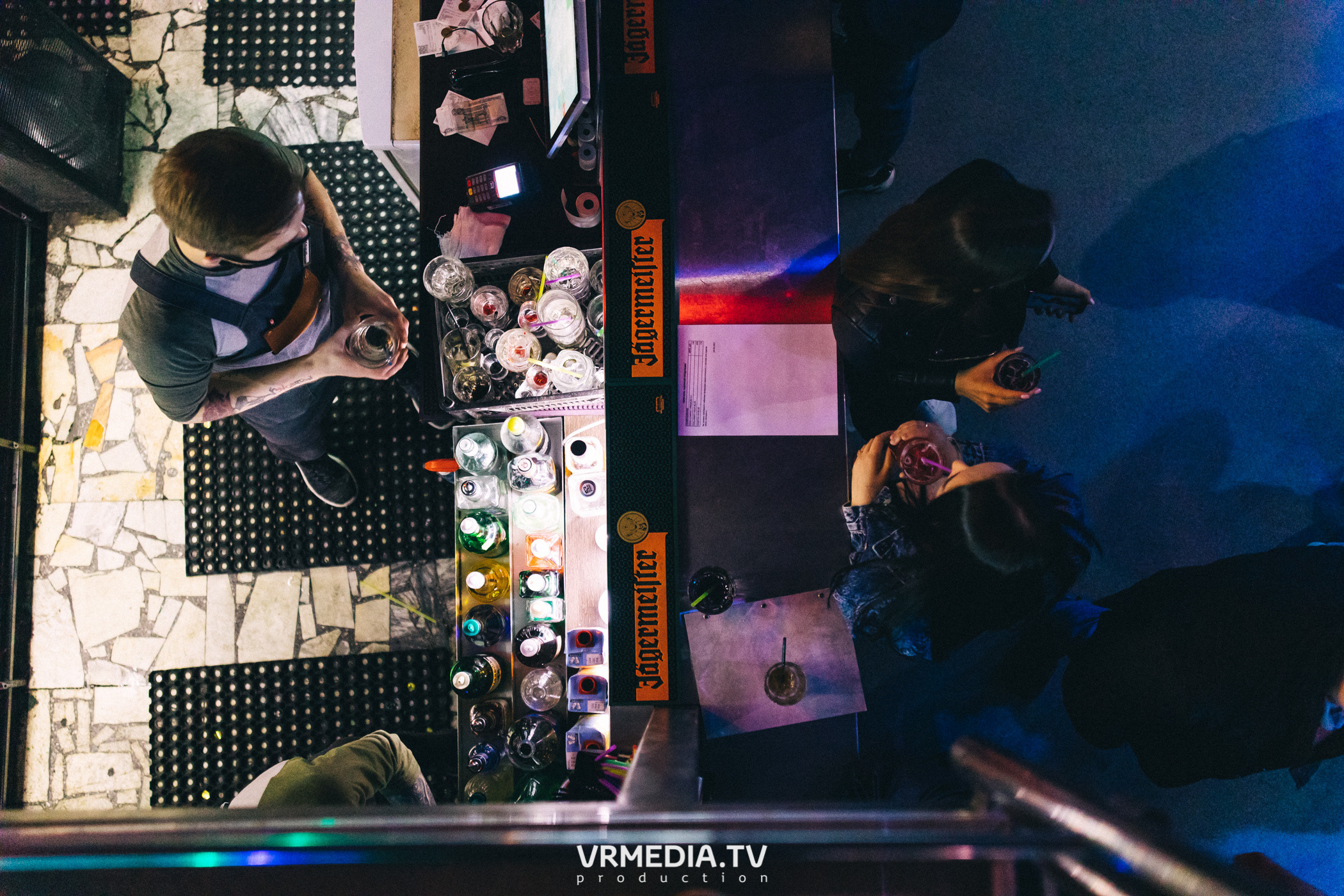 Выходные в баре «DOSKI»