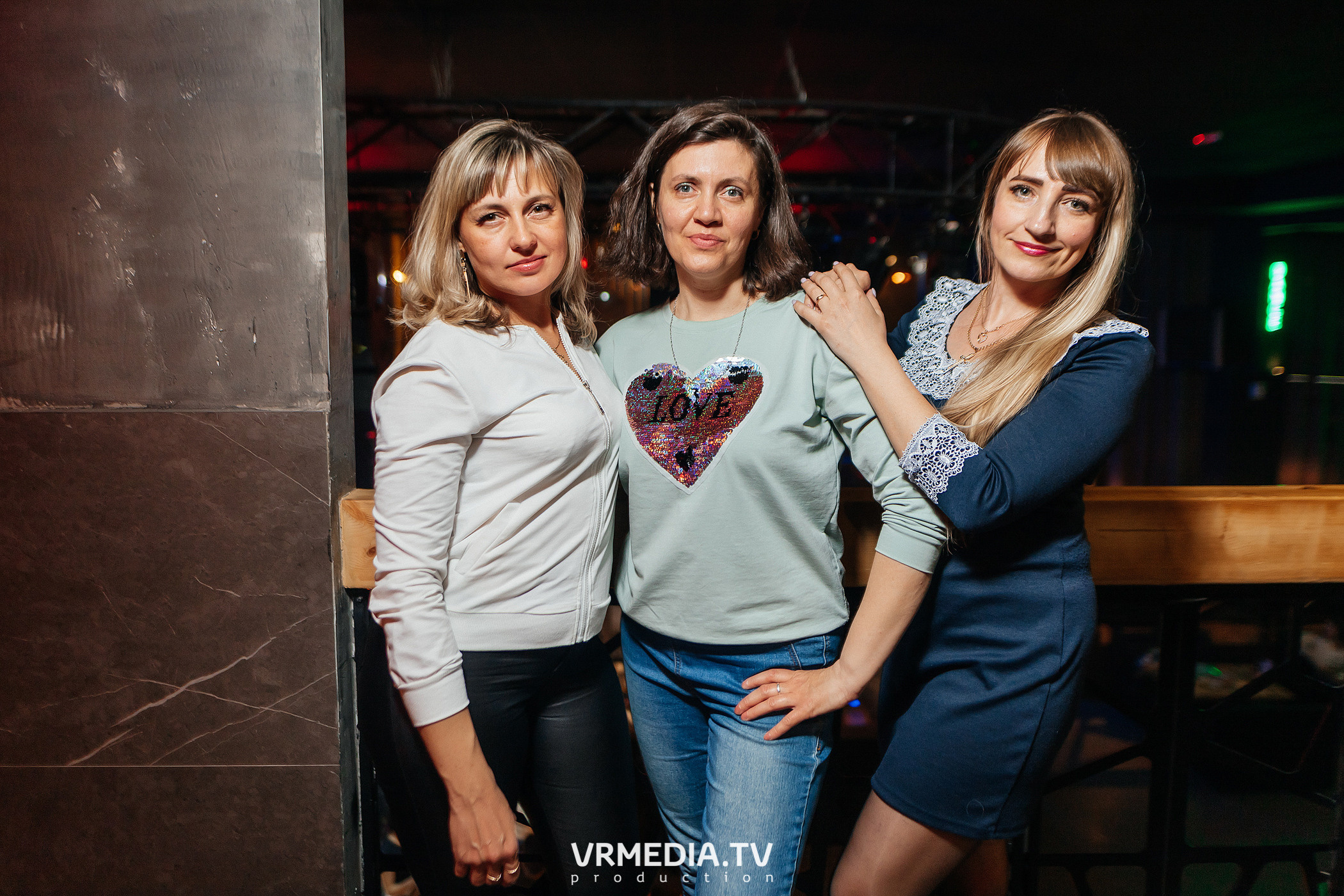 Выходные в баре «DOSKI»