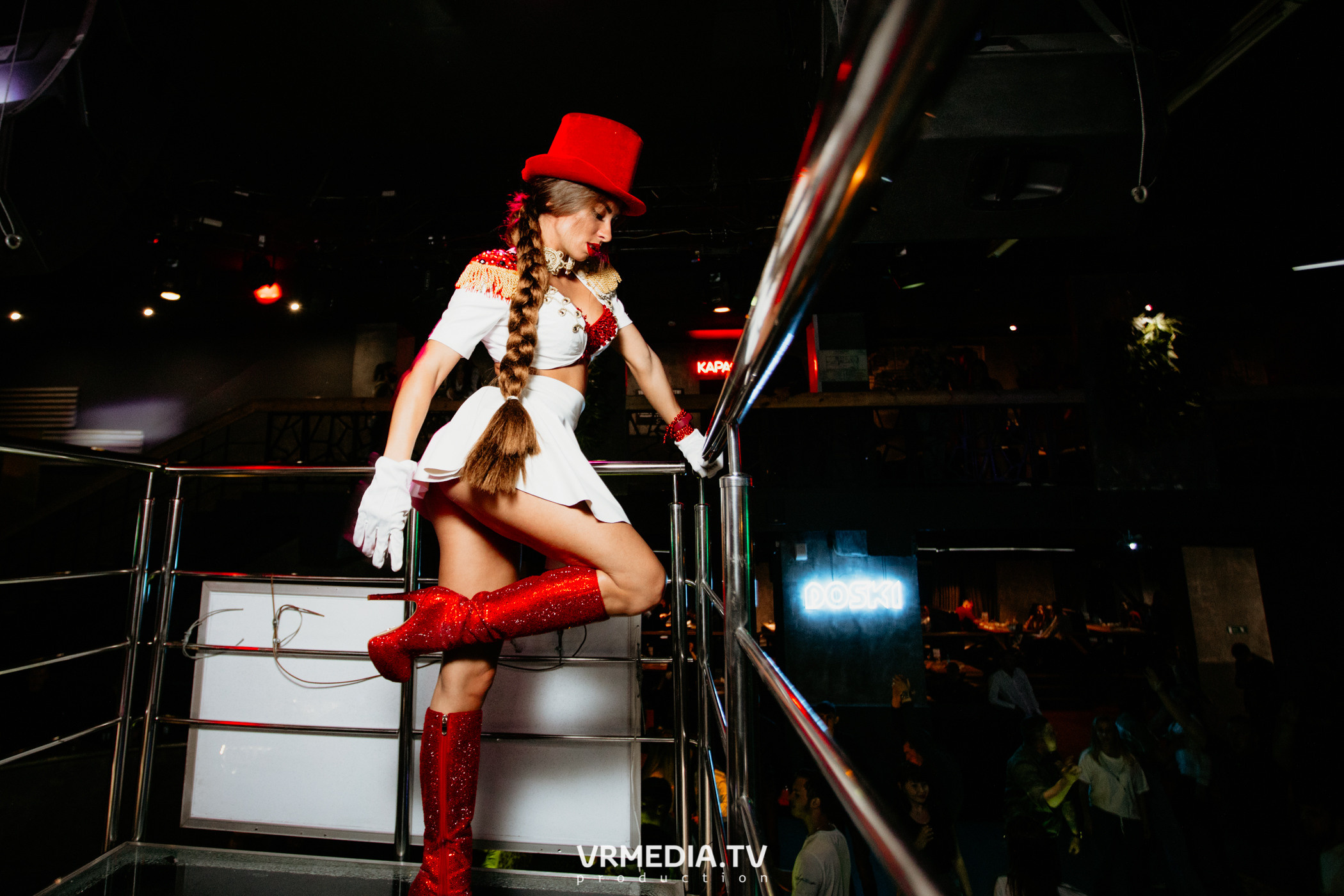 Выходные в баре «DOSKI»