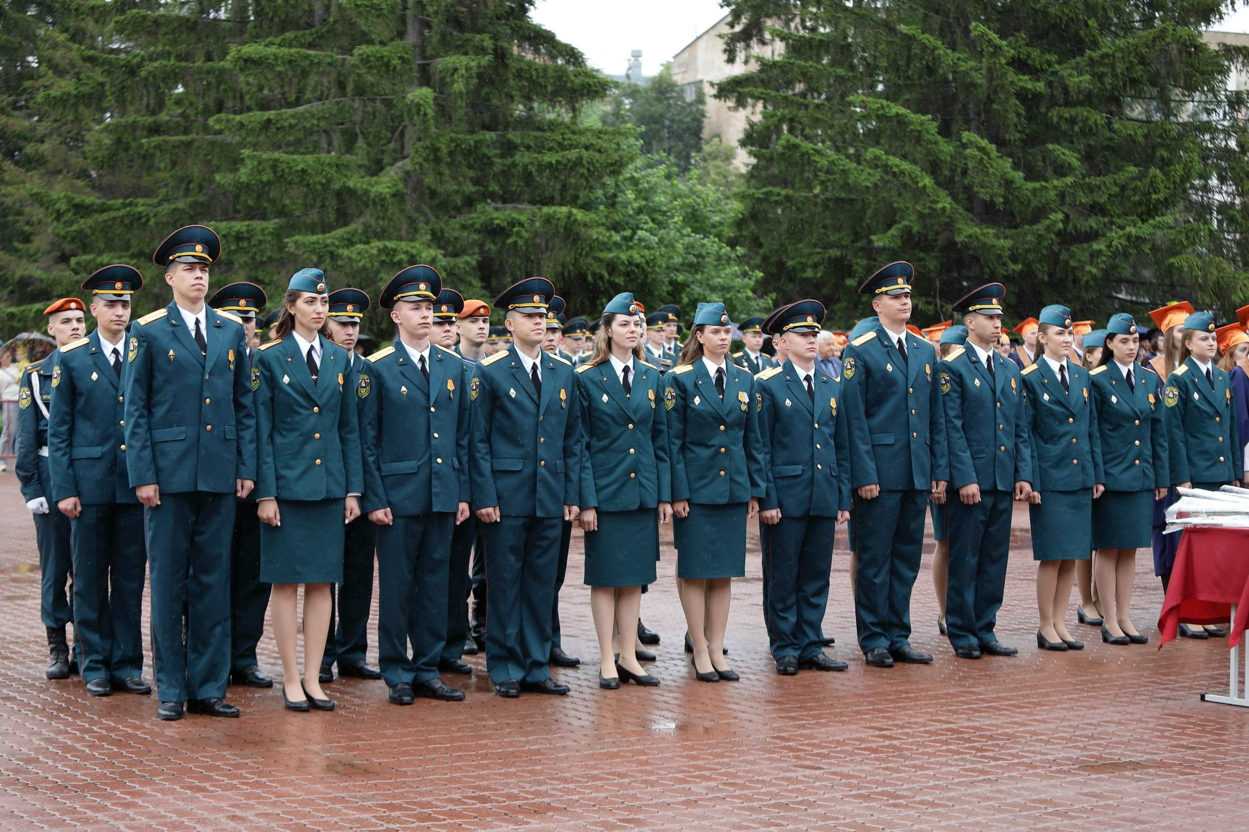 выпускники выпускной Уральский институт ГПС МЧС России