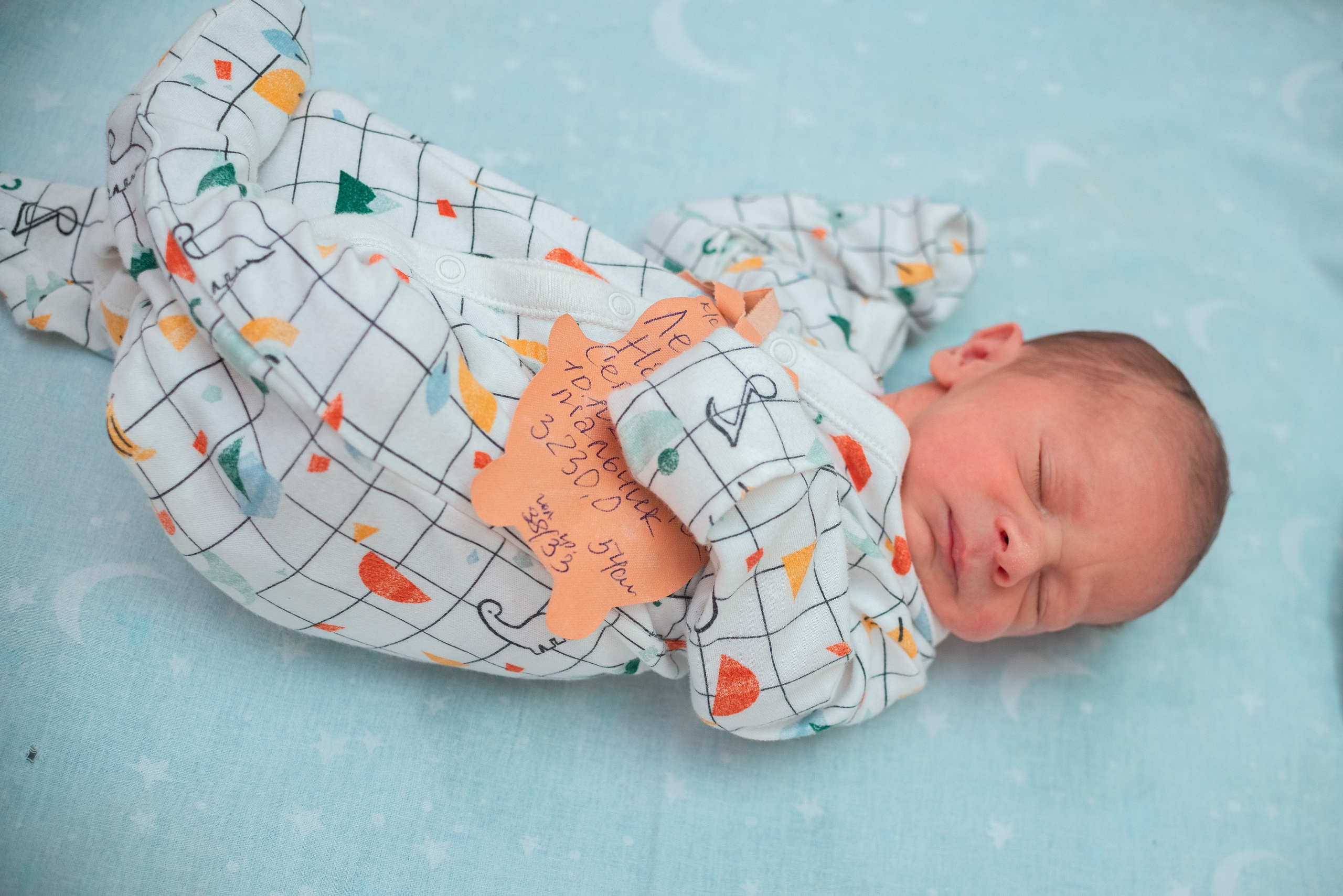 Выписка Натальи МиД. Семейный фотограф на выписку из роддома и крещение Минск Настя Гришук