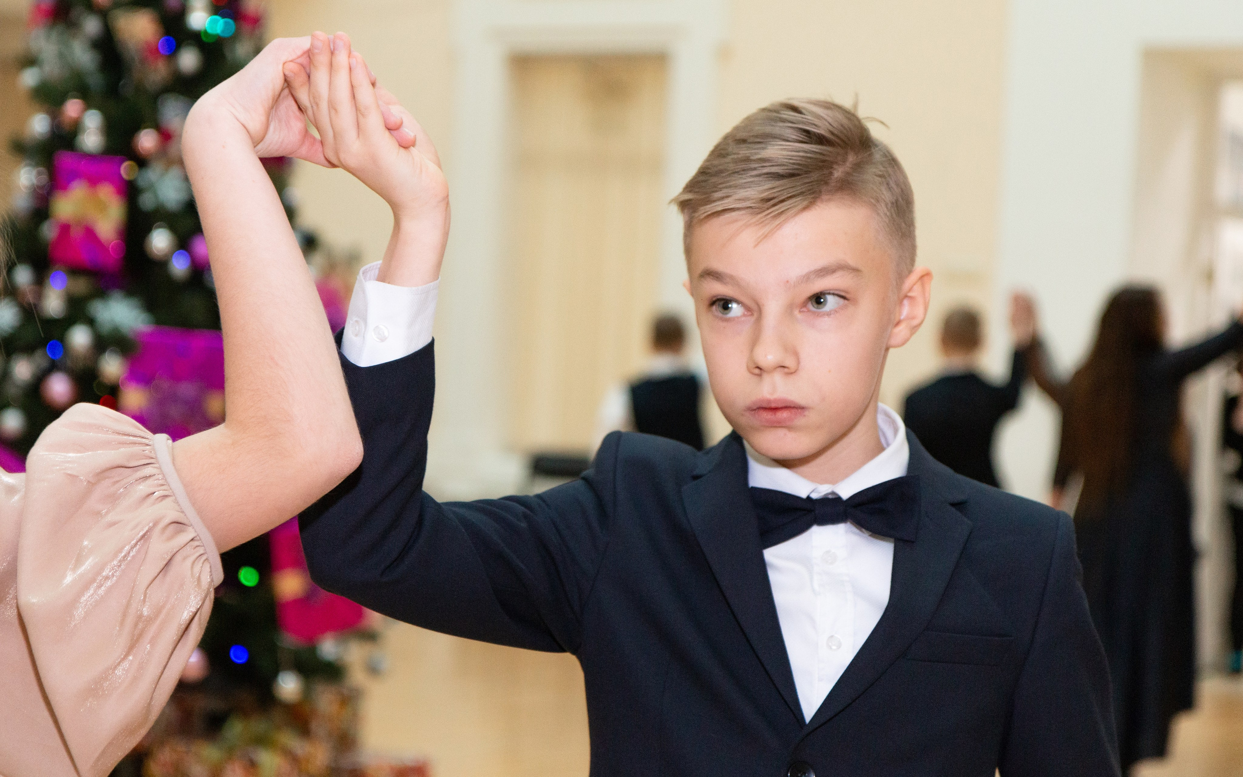 Съёмка в 9 гимназии города Екатеринбург. Предметный и репортажный фотограф Алексей Кротов