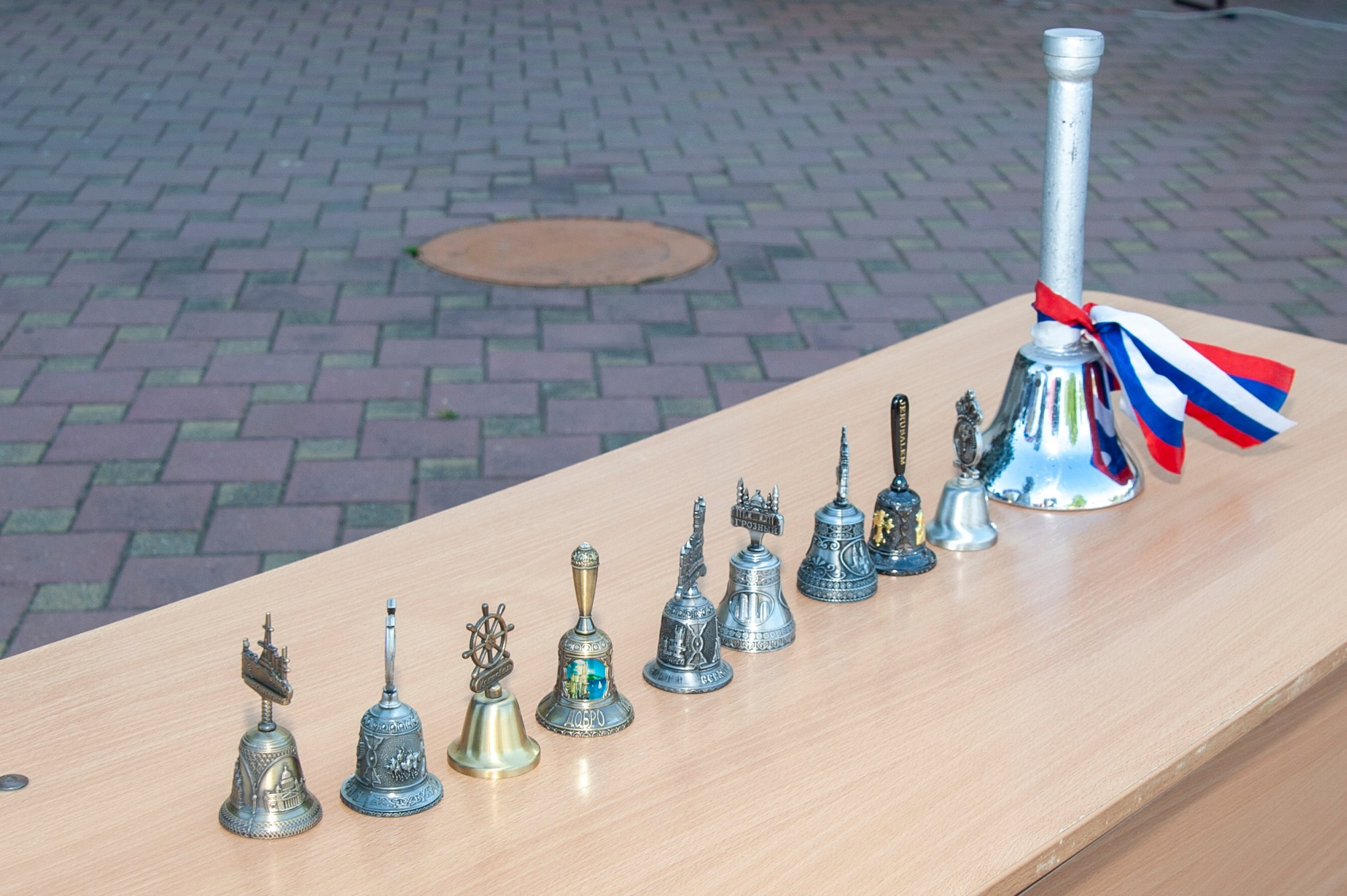 Последний Звонок МАОУ СОШ № 17 им. Эдуарда Есаяна — Архипо-Осиповка. Свадебный и семейный фотограф Денис Лукьянов в Краснодаре, Краснодарском крае и Республике Крым