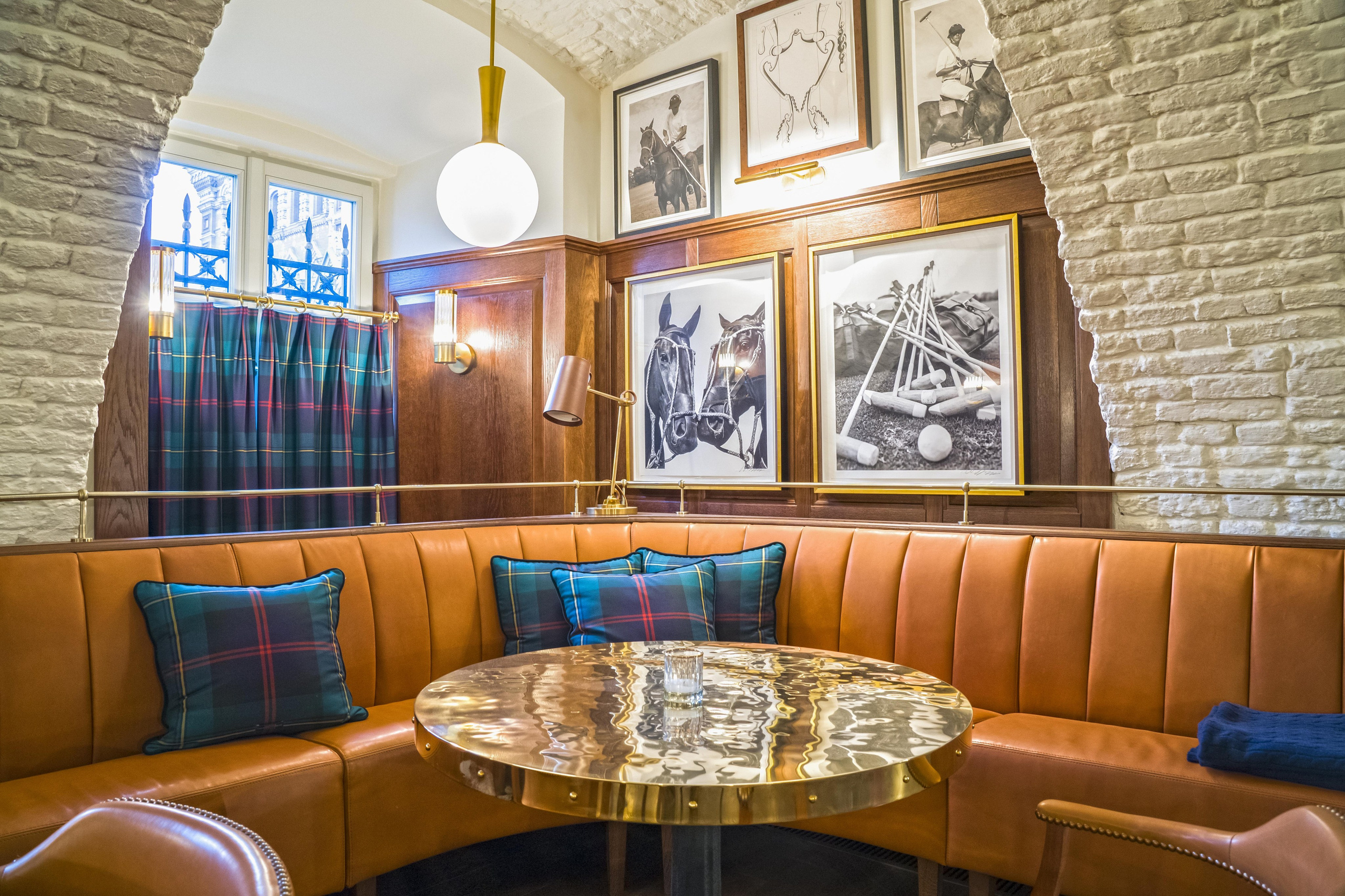 Интерьер бара ресторана. Фотограф в Санкт-Петербурге. Репортажная и все съёмки для бизнеса