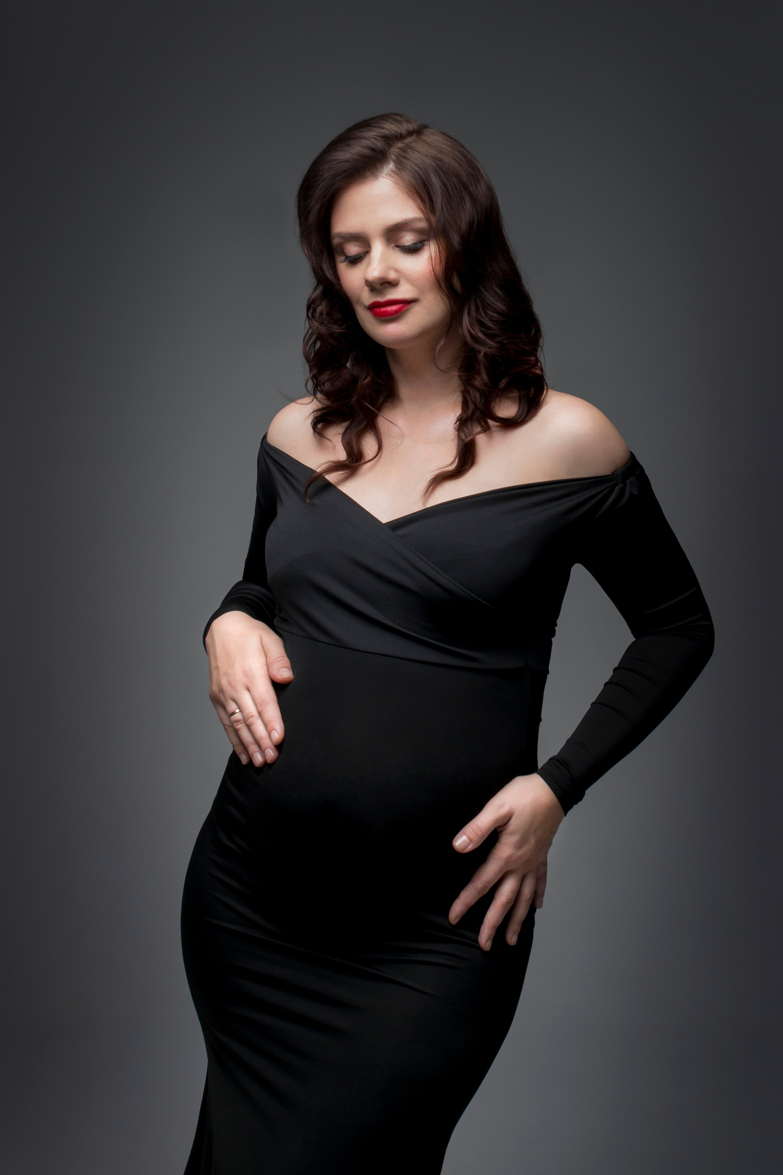 Фотосессии беременности в стиле минимализм в Кемерово. Елена Данилова фотограф беременности в Кемерово