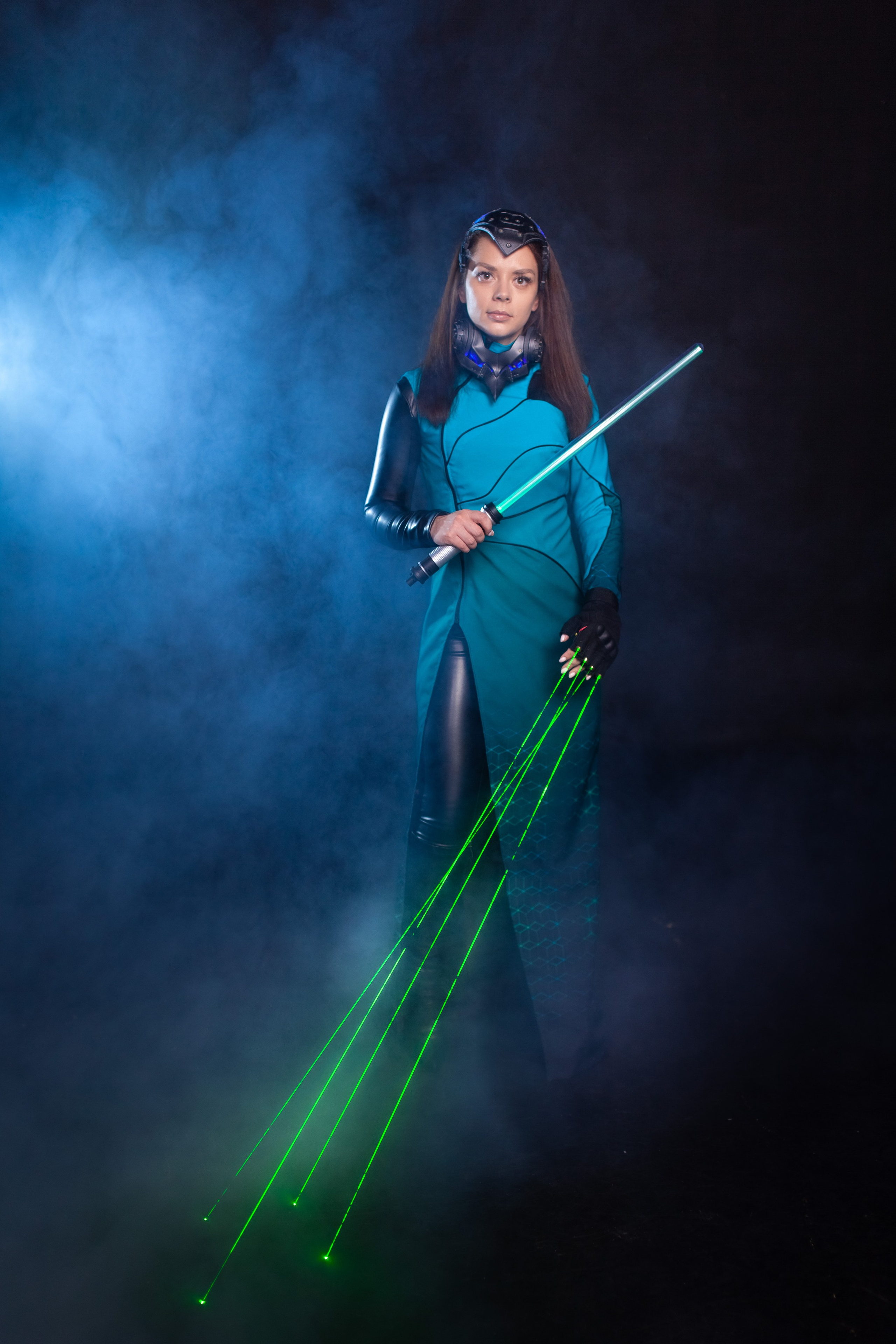 Анонс программы Тесла-Шоу. Двойняшки-фотографы Анна и Анастасия в Санкт-Петербурге