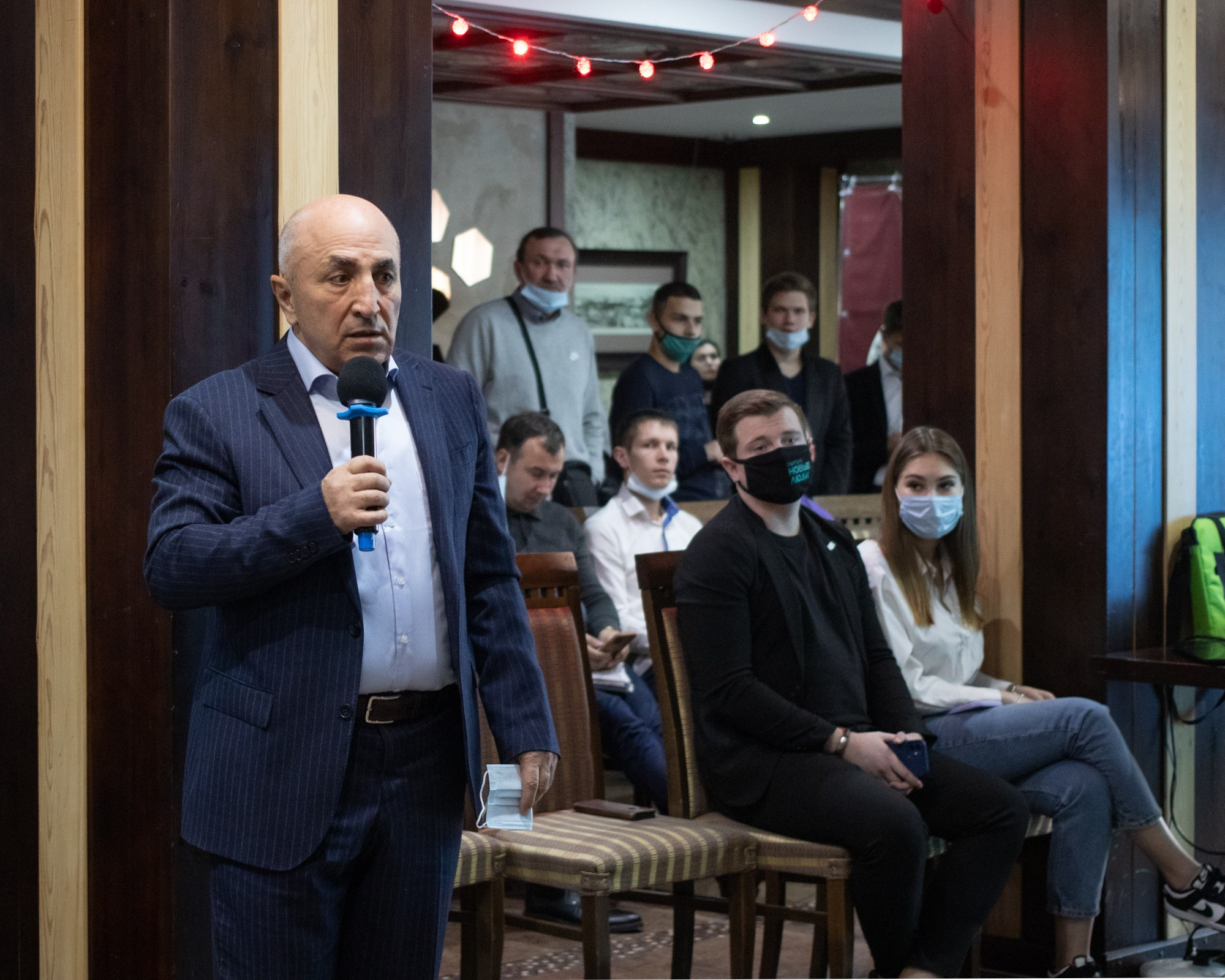 Встреча с Владиславом Даванковым и «Опора России». Репортажный, промышленный и маркетплейс-фотограф Дмитрий Чернат