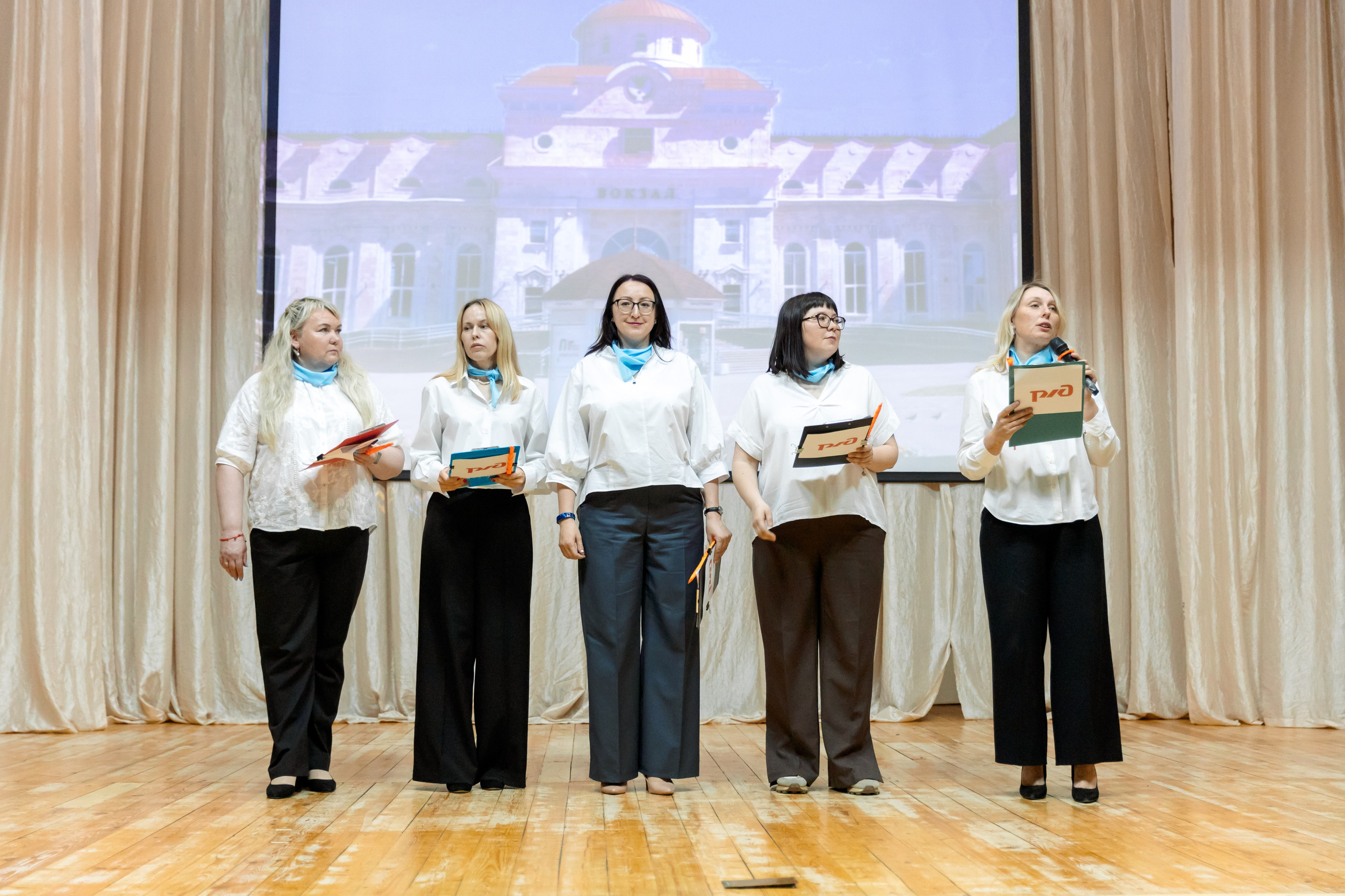 Выпускной шк 88 9-е кл. 24.05.2024. Свадебный и Семейный фотограф г. Ижевск Гульназ Солдатова. Гульназ фото