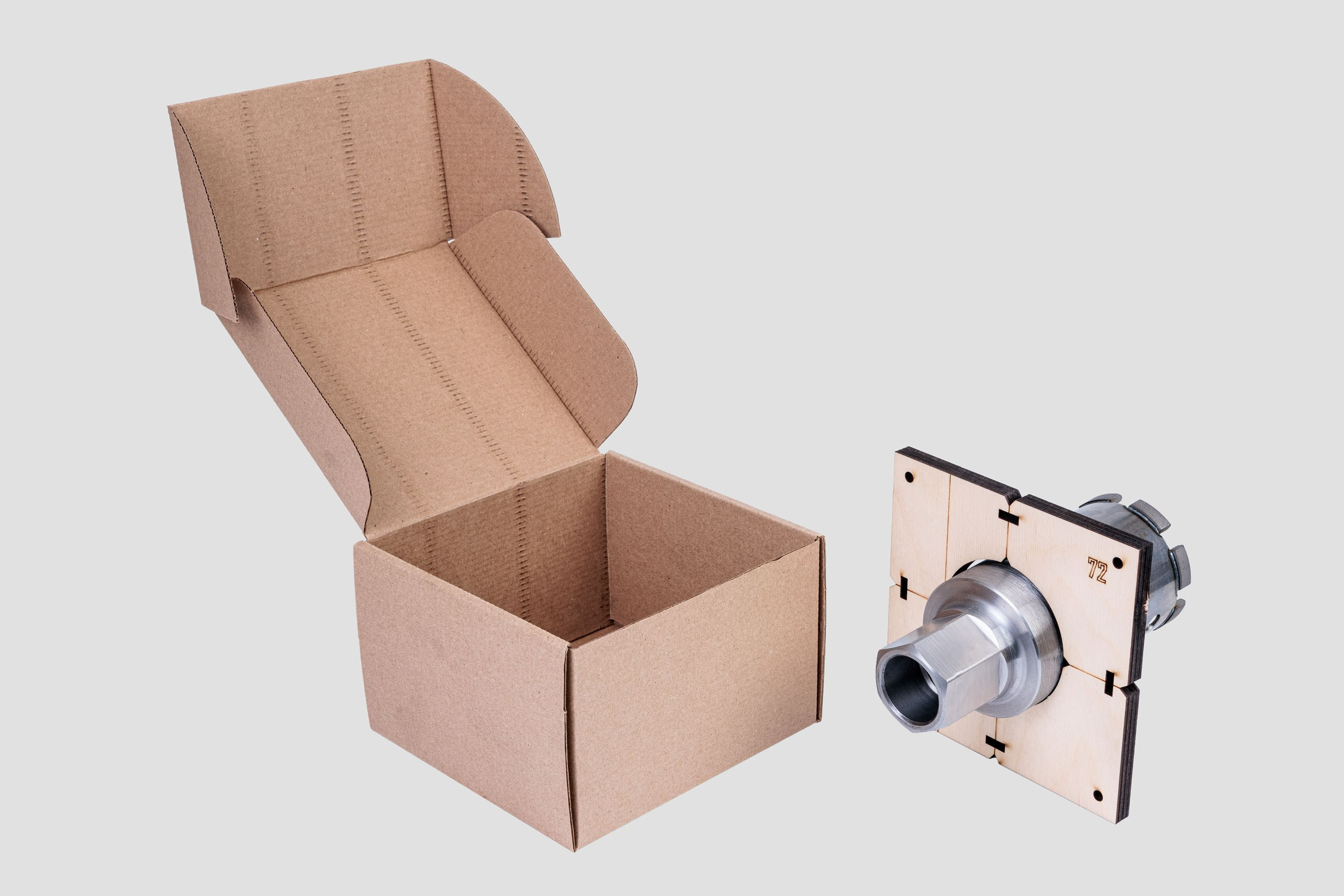 Предметные фотографии бытовых и строительных инструментов