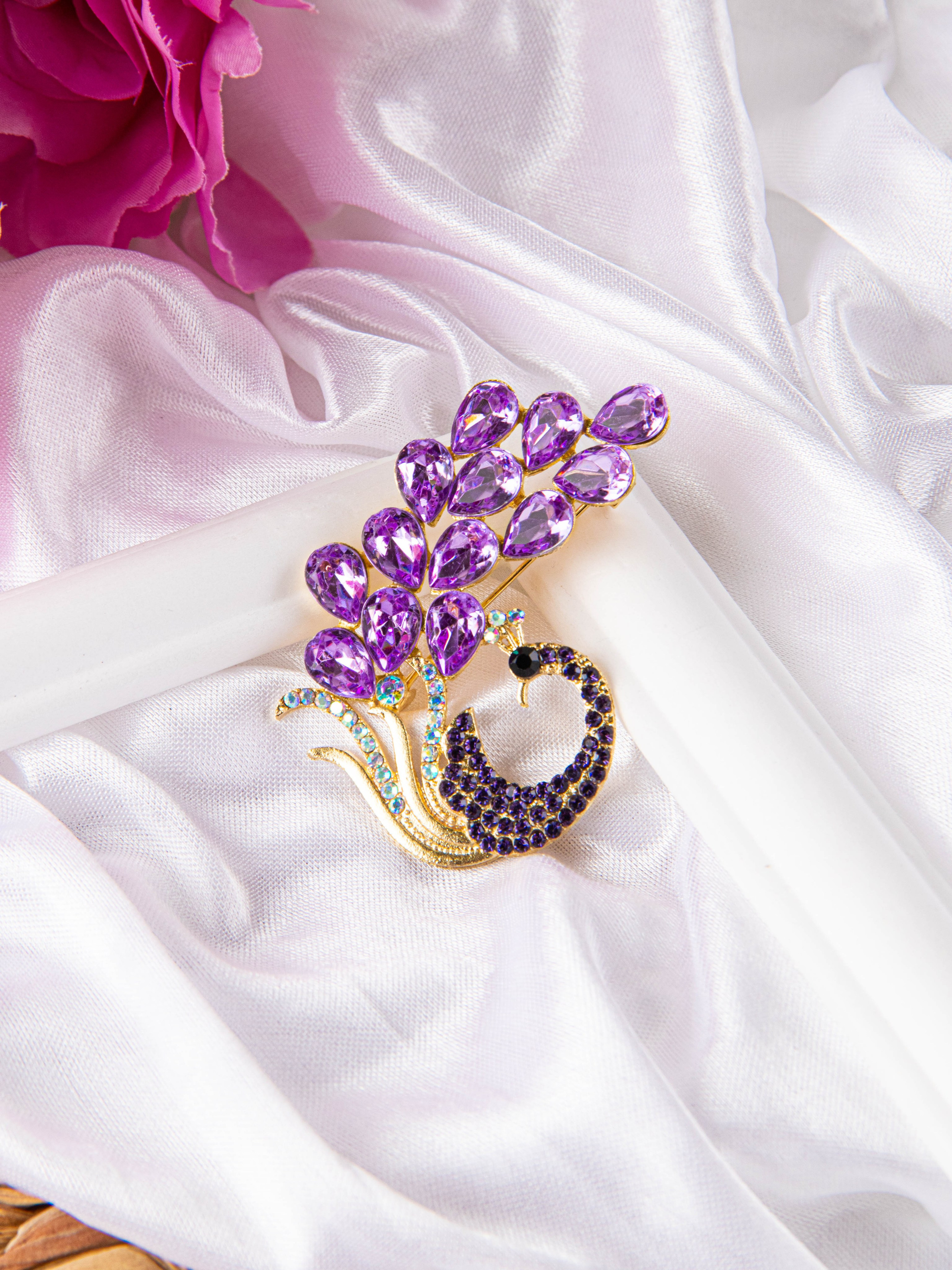 Брошь. «Матрица»