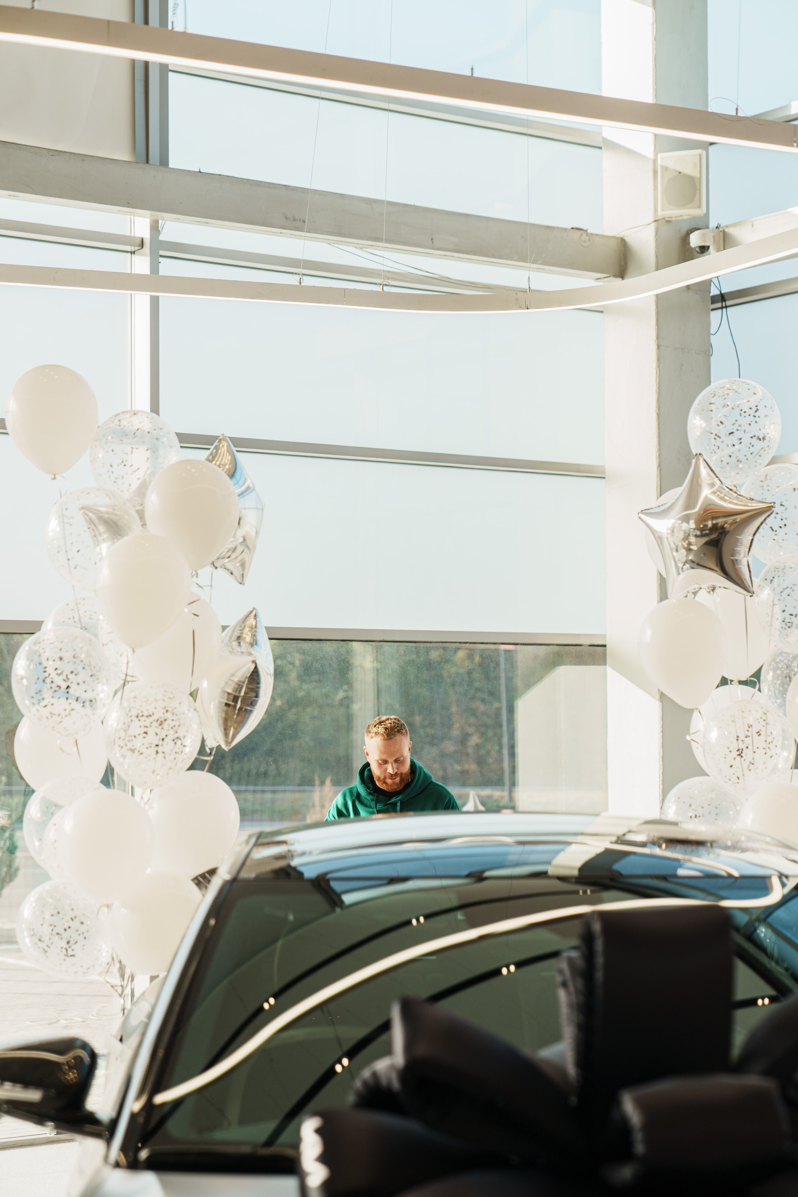 Kia EV6 Вручение Евгений Чебаткову. Фотограф TAULAN_1