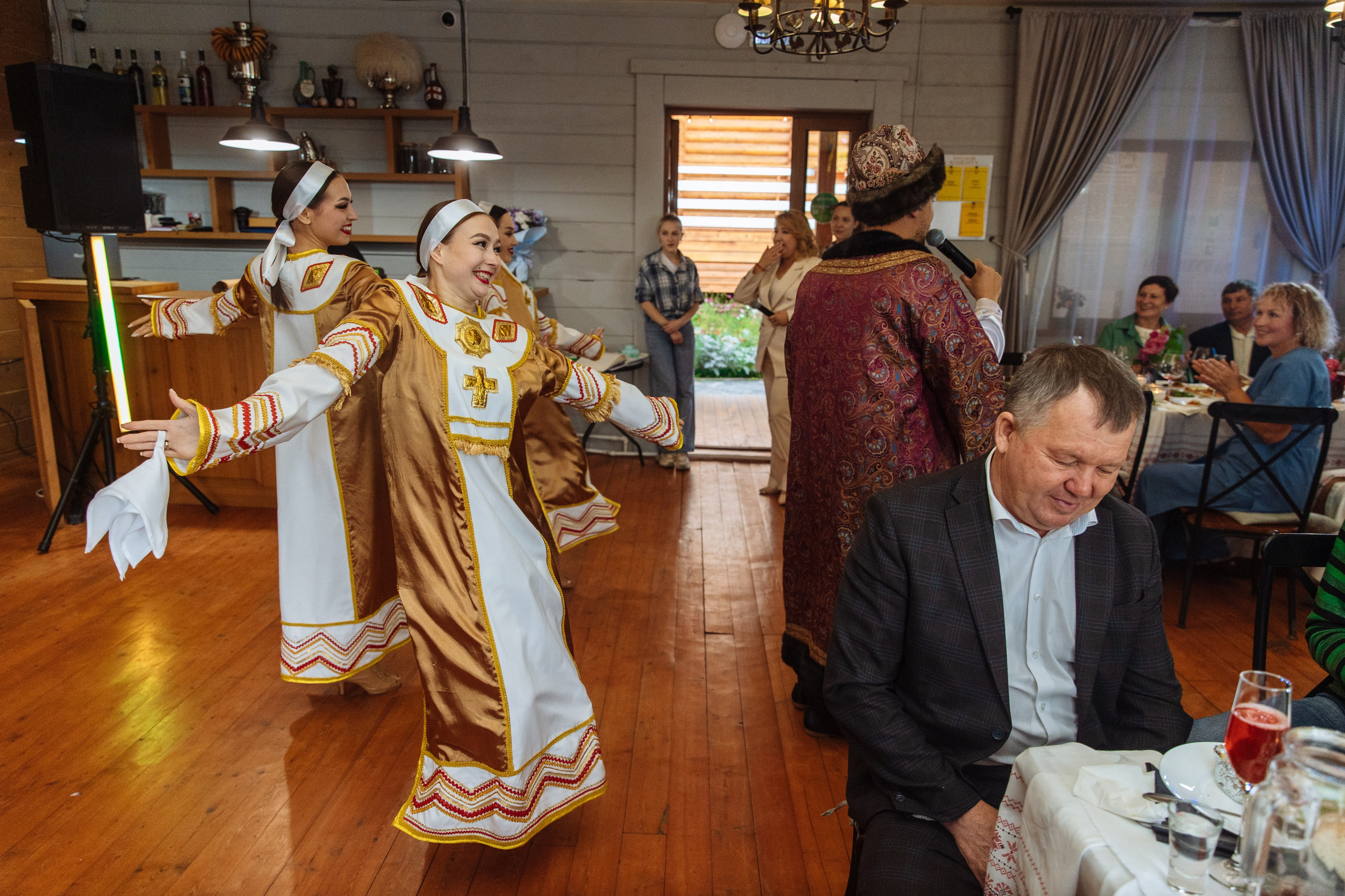 «Иван Васильевич меняет профессию» Юбилей. Свадебный и семейный фотограф в Улан-Удэ