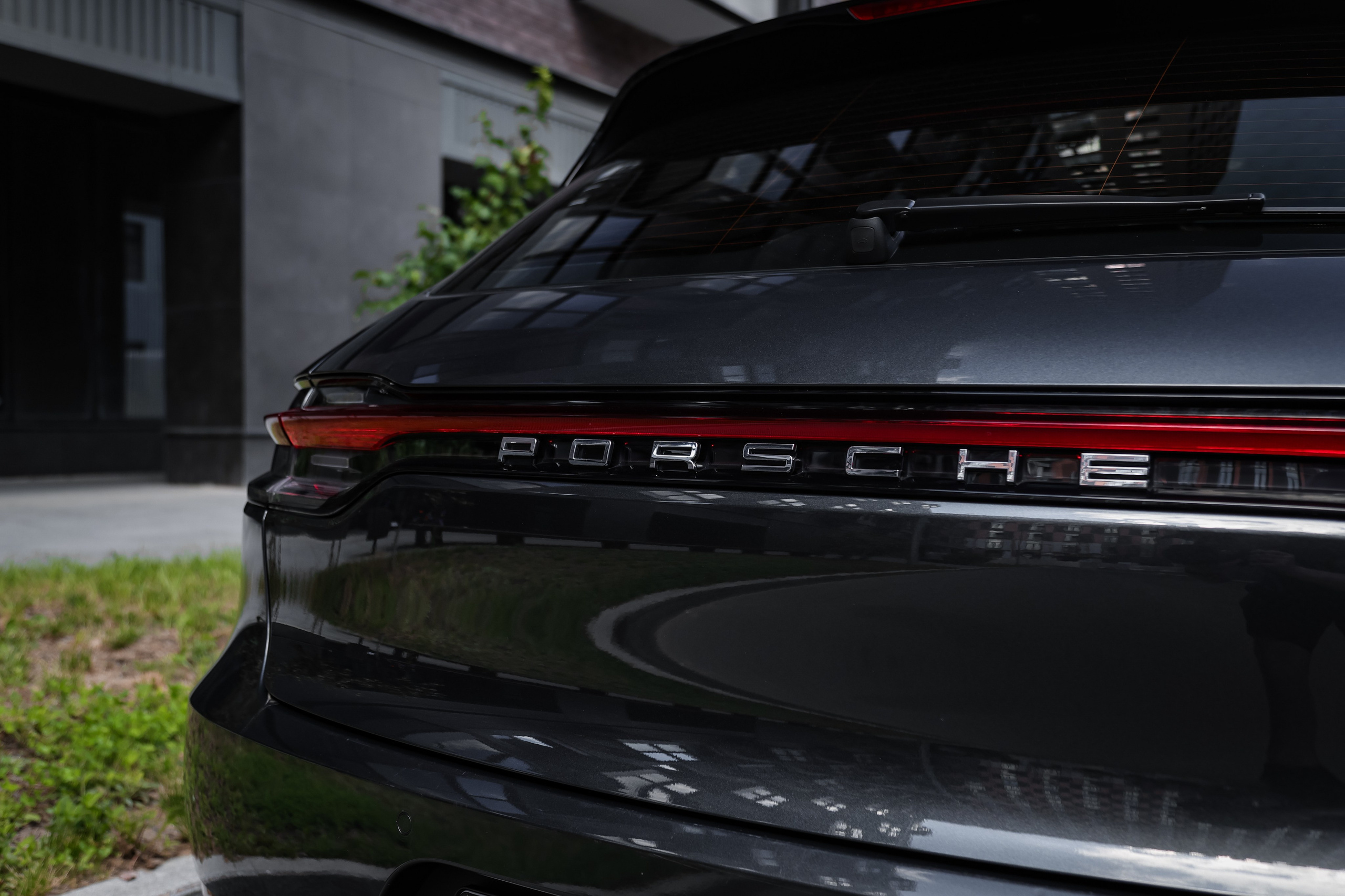 2020 PORSCHE MACAN. Mixturecaptures