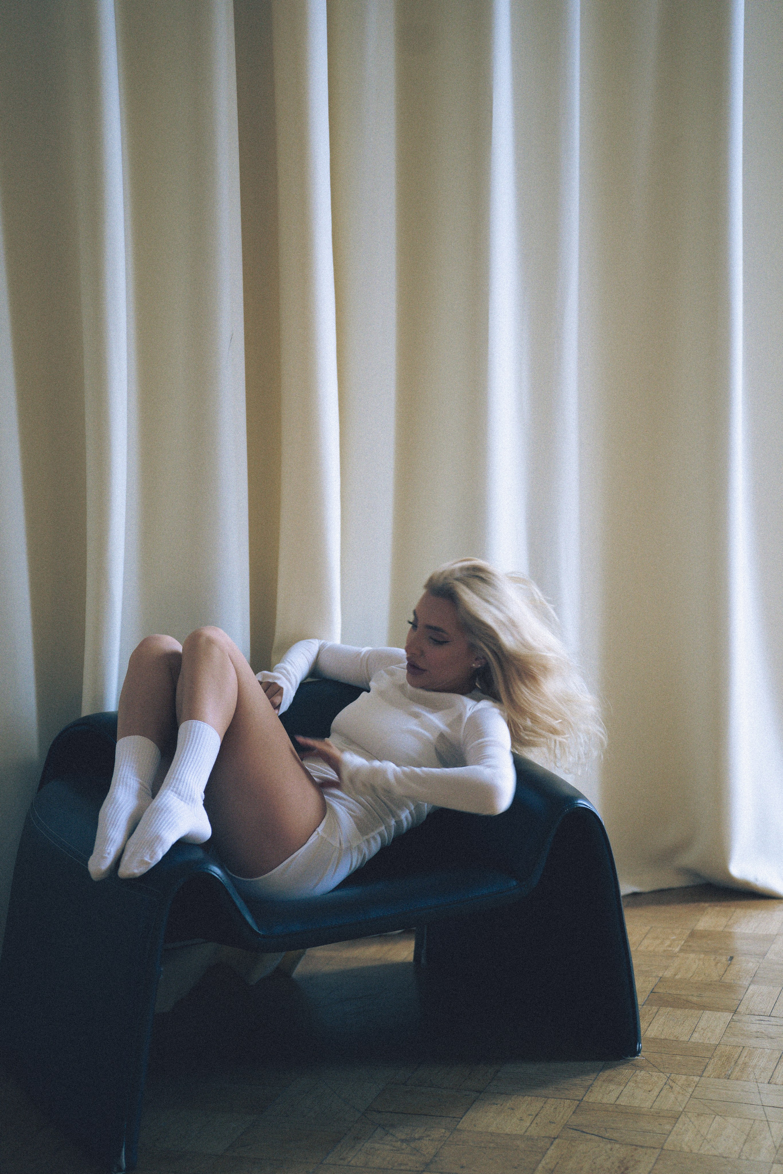 МИНИМАЛИЗМ В СТУДИИ НА ЧЕРНЫШЕВСКОЙ В СТУДИИ С БАЛКОНОМ. Профессиональный фотограф, Санкт-Петербург — Виктория Богомолова