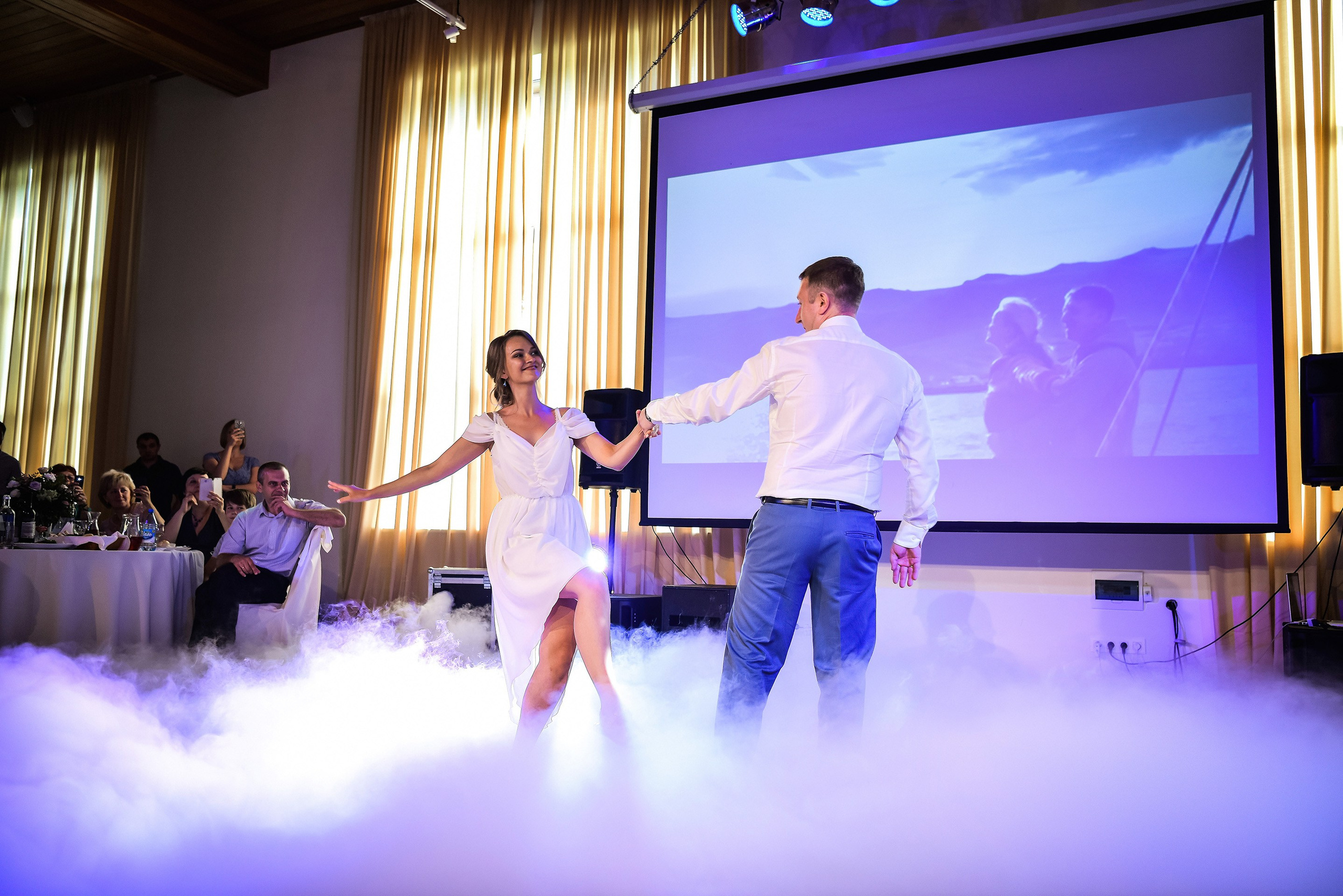 💐 Радик и Яна — душевная загородная свадьба в Villatic | Теплые фото под Красноярском. 📸 Свадебный и семейный фотограф в Красноярске Тихомиров Евгений | 17 лет опыта | 800+ свадеб