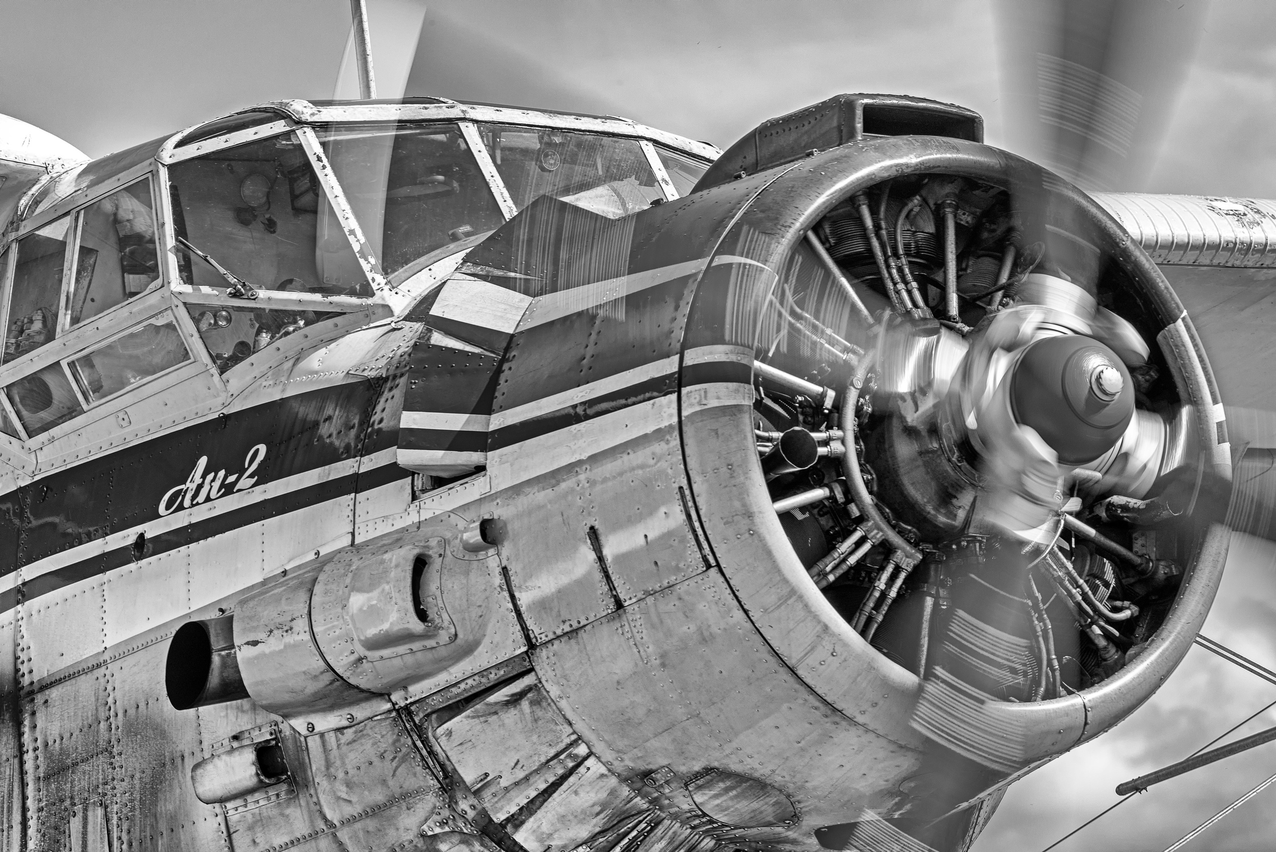 Авиация: самолеты, вертолеты, небесные зарисовки. От прошлого к будущему авиации через фотографию