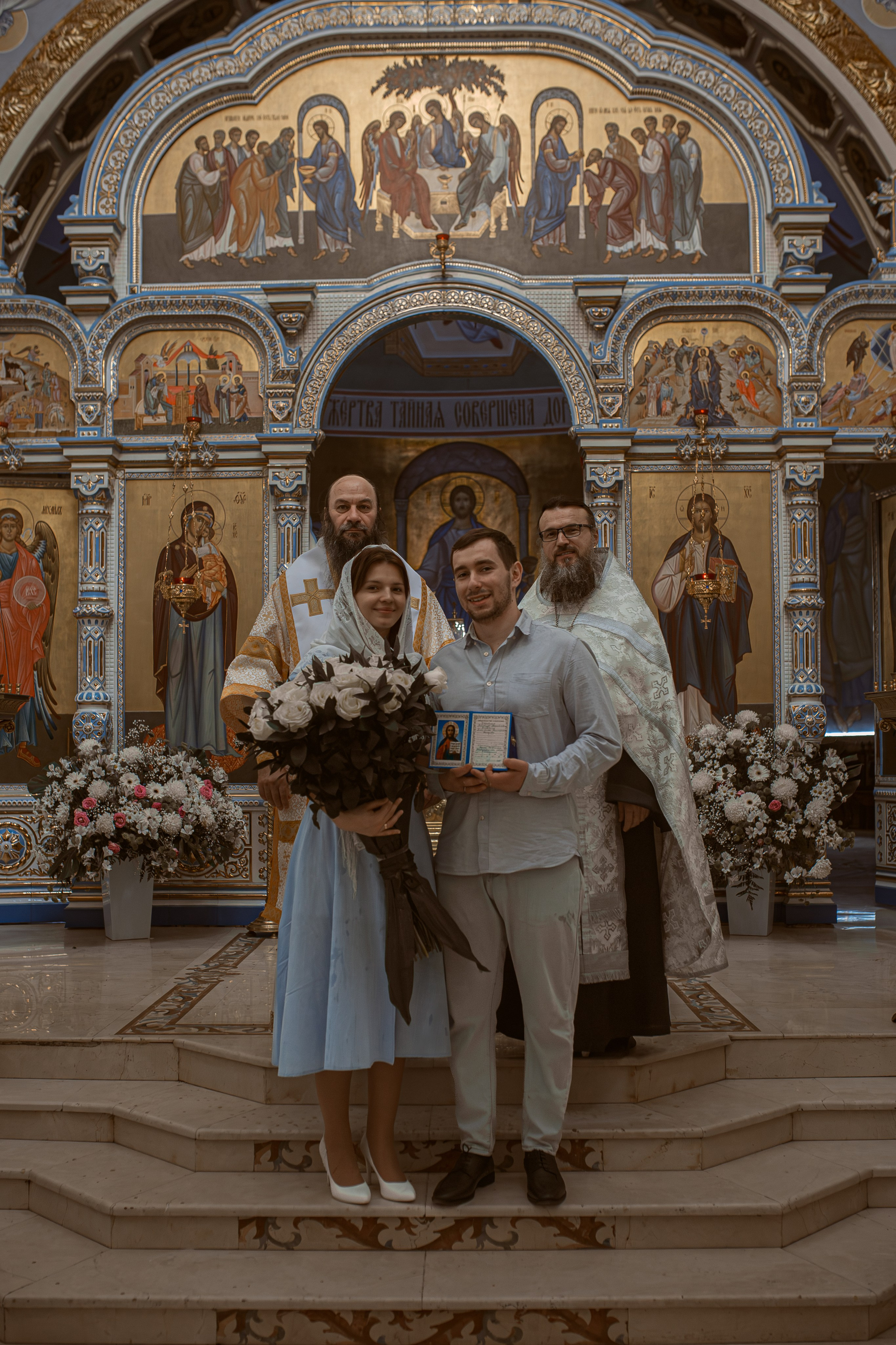 фотография после совершения таинства венчания в Ташкенте