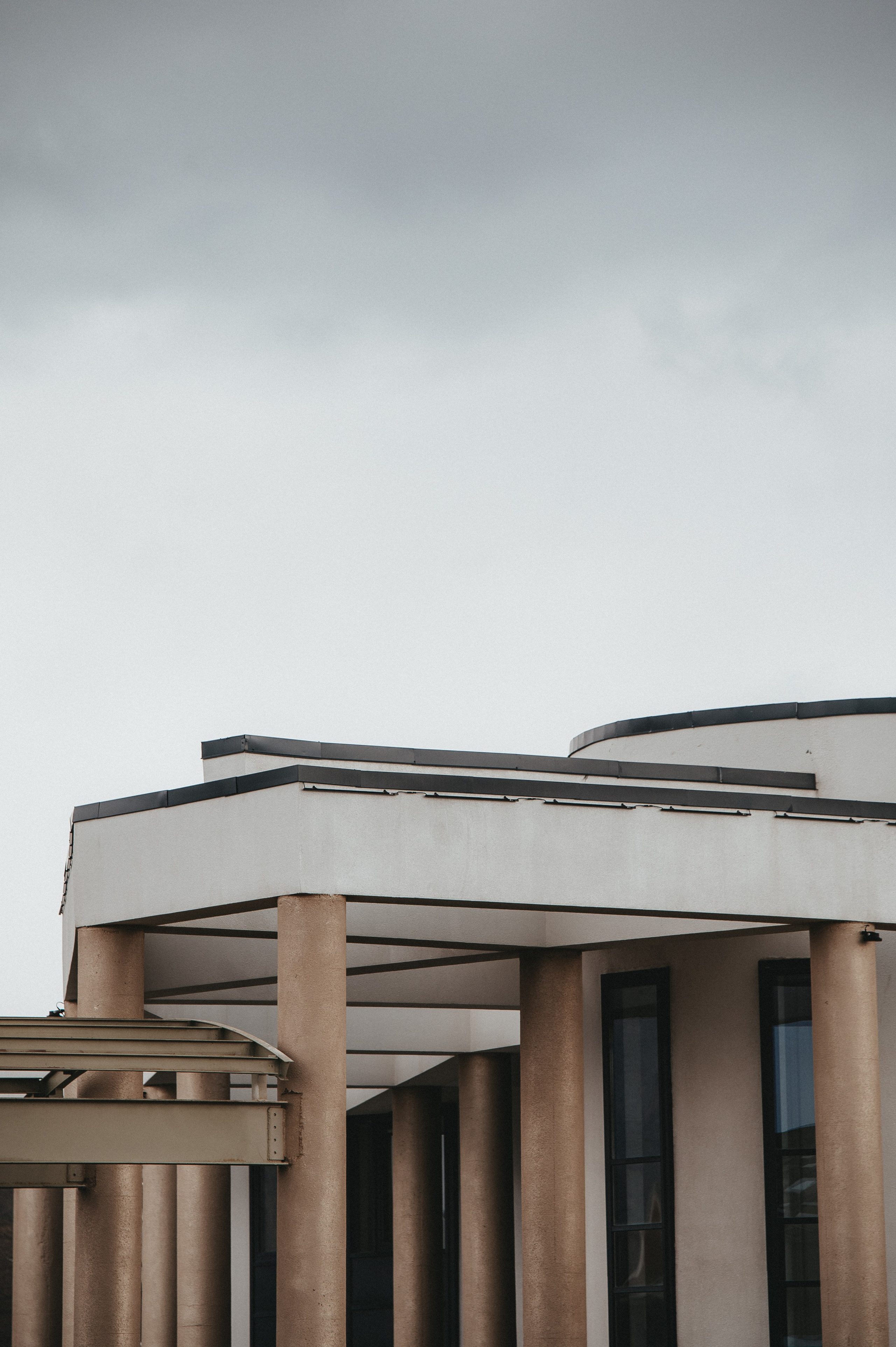 Минималистичная съемка архитектуры в Ростове-на-Дону