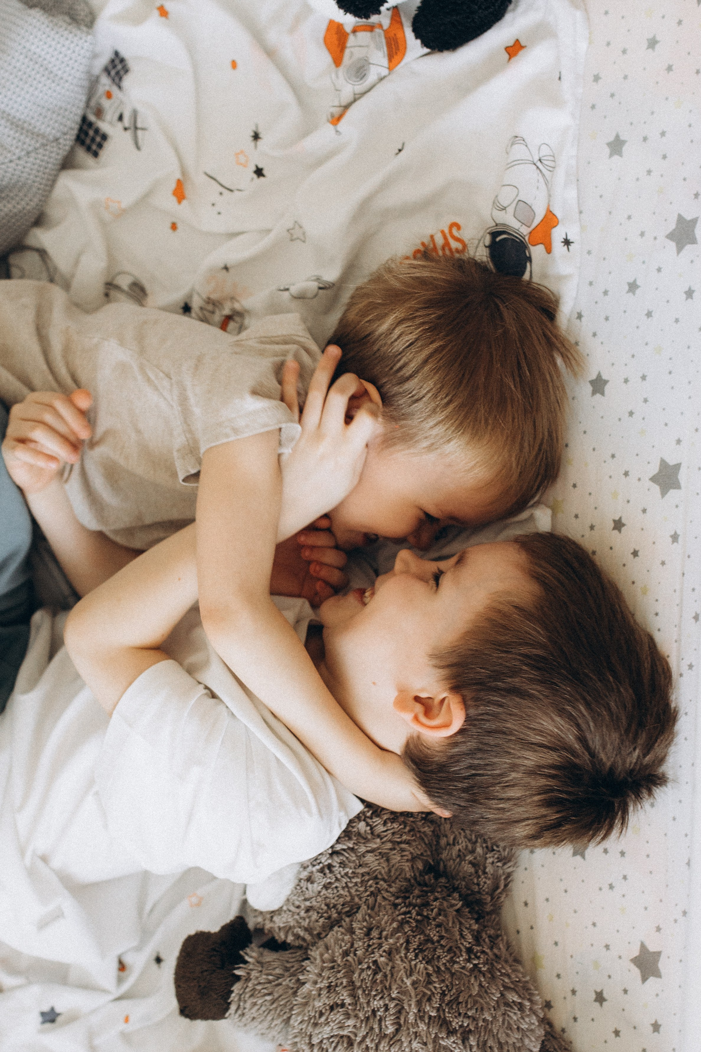 Аня с сыновьями. Семейный фотограф lifestyle в Новосибирске Елена Шпилевая