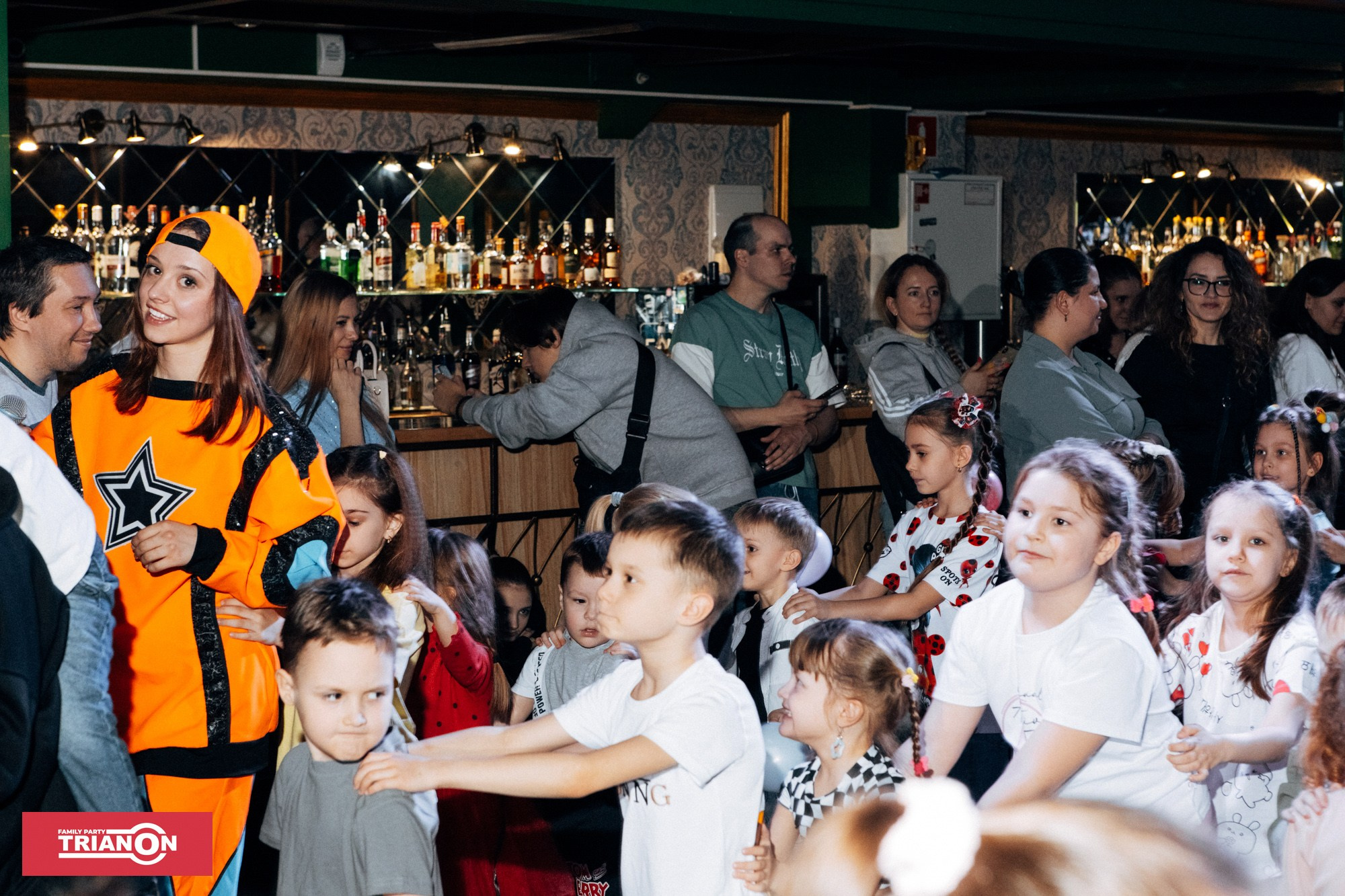 Семейная дискотека TRIANON. Фотограф Владимир Молоканов