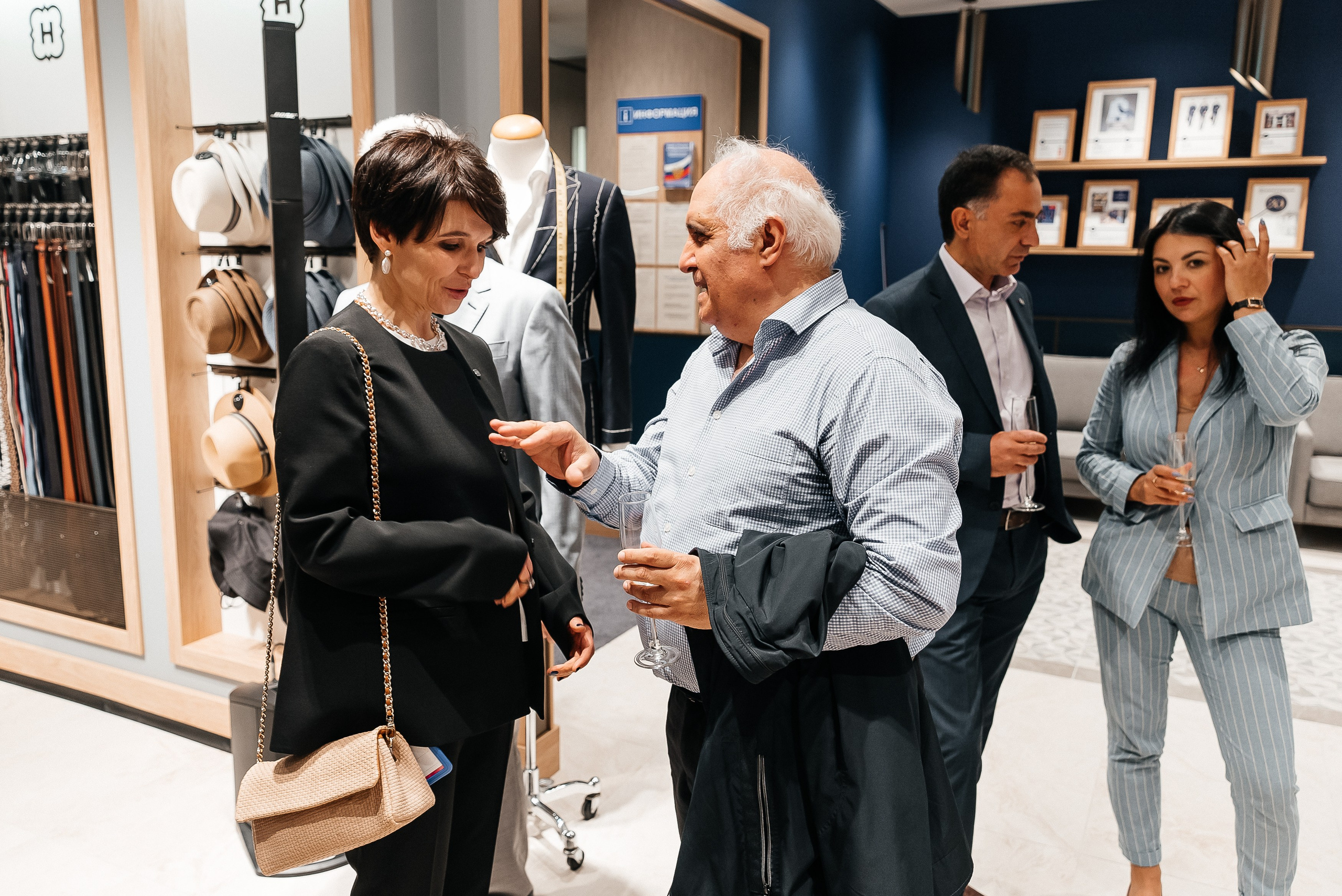 Henderson. Павел Краснов — Свадебный и репортажный фотограф в Москве