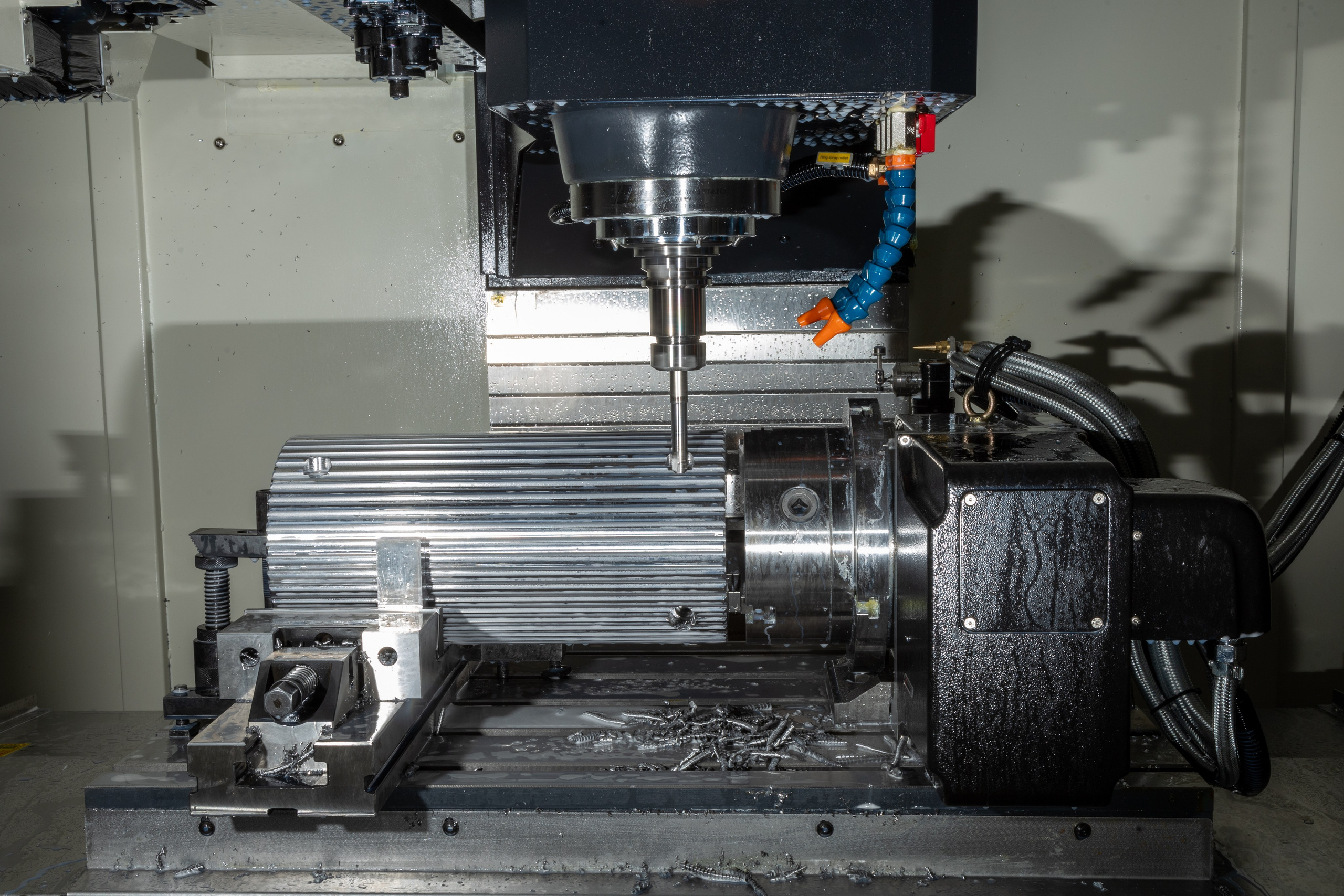 Съемка на заводе по производству прессформ. Сергей Шестов фотограф из Нижнего Новгорода