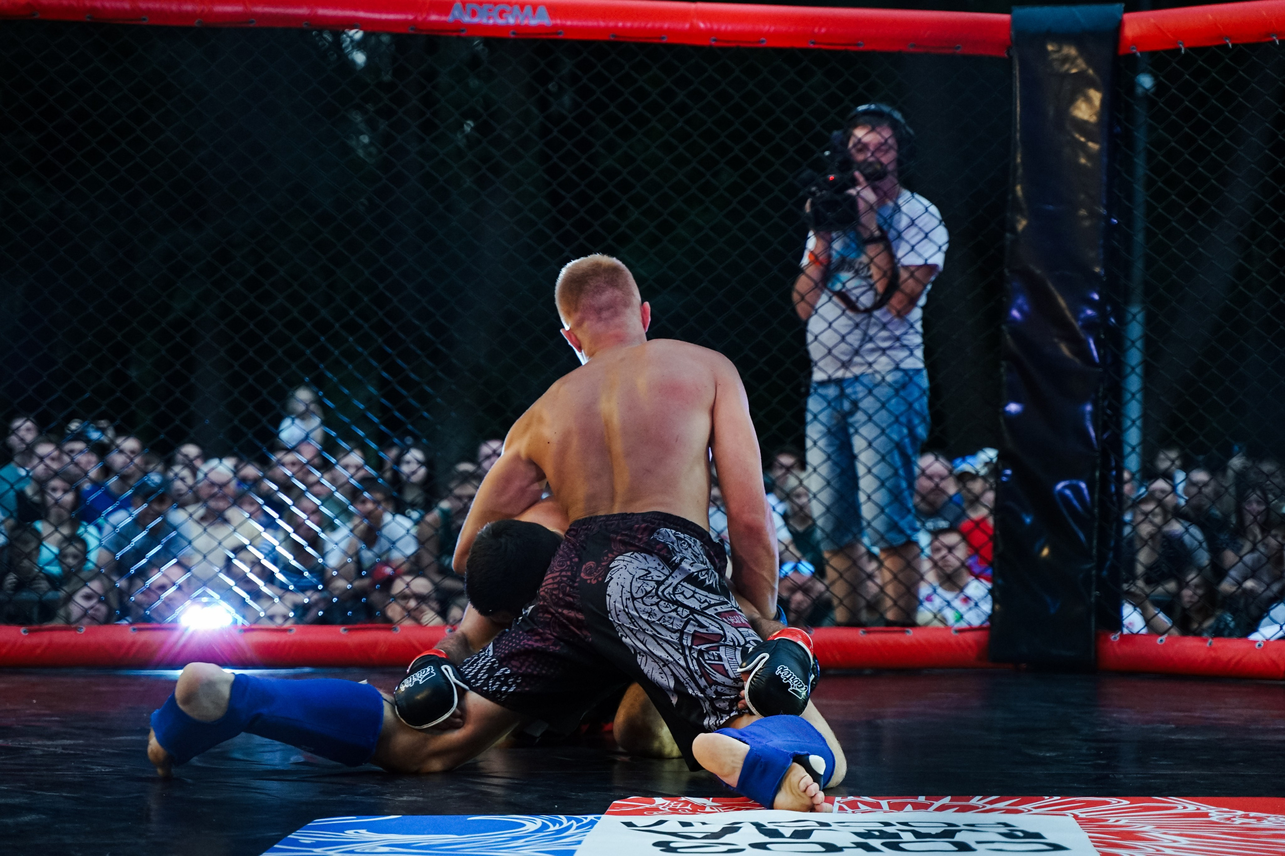 Вечер боев в ЦПКиО. Фотограф Надежда Погребняк | Рязань | Москва