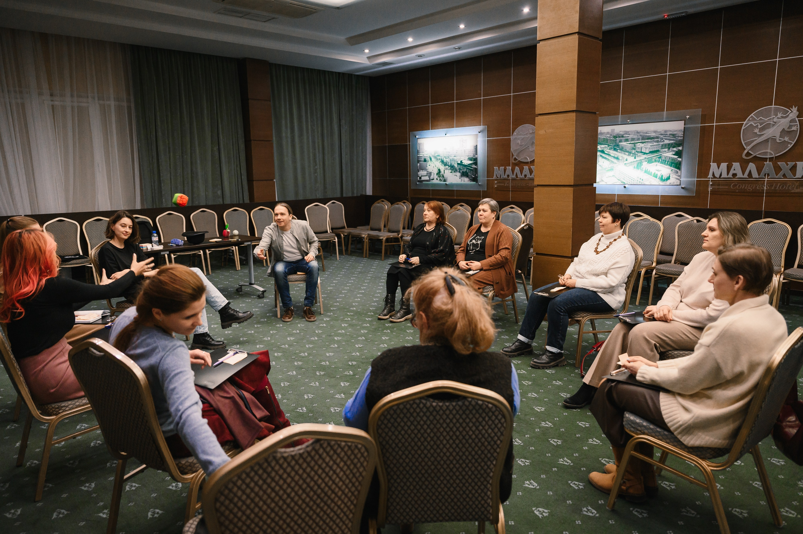 «Театр в квадрате». Клуб Читалка. Wedding and family photographer USA